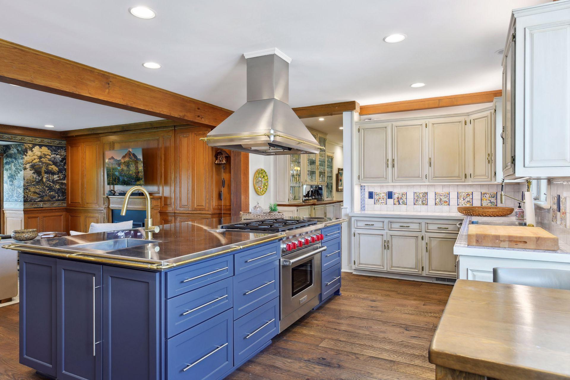 1482 Hunter Drive