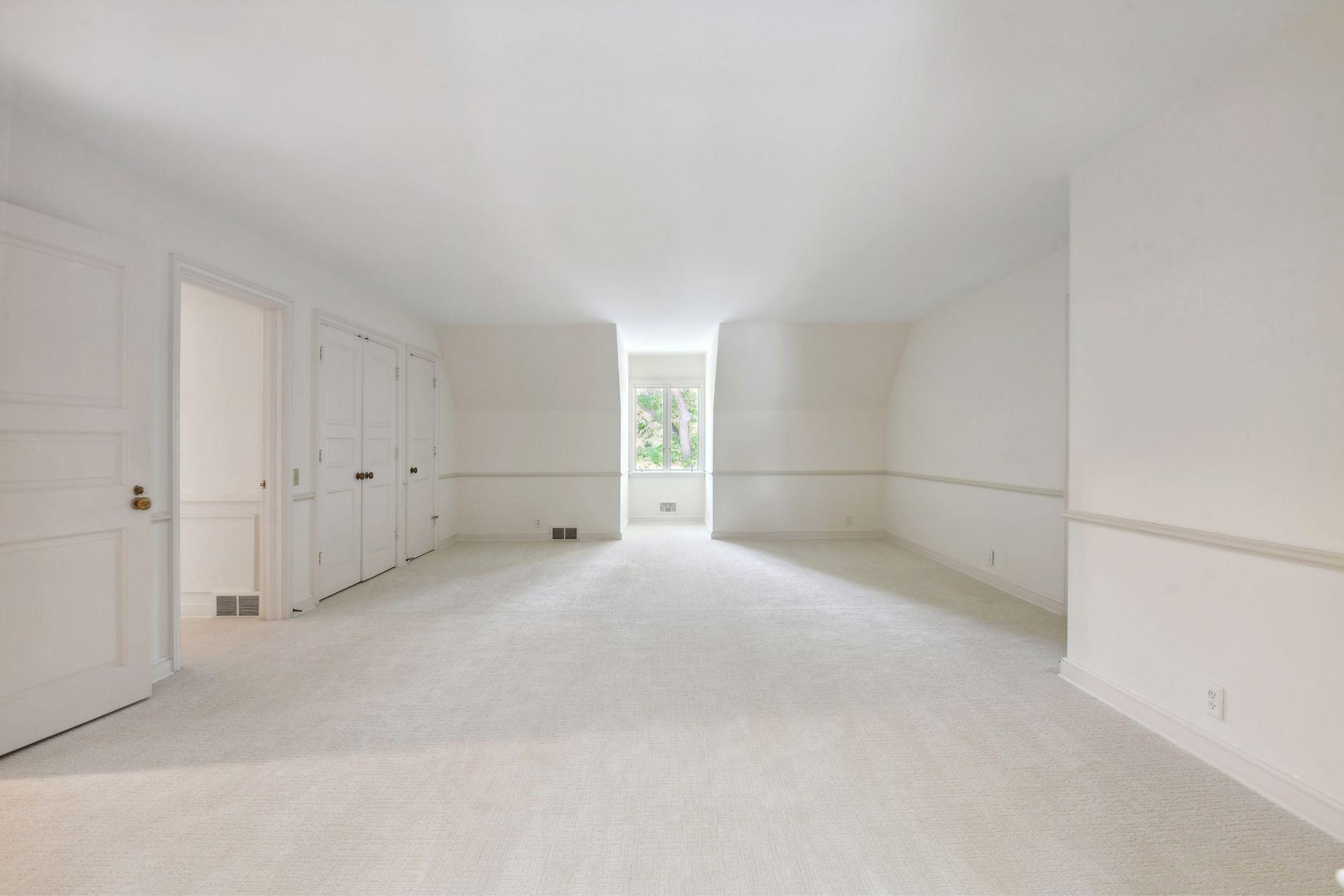 1482 Hunter Drive