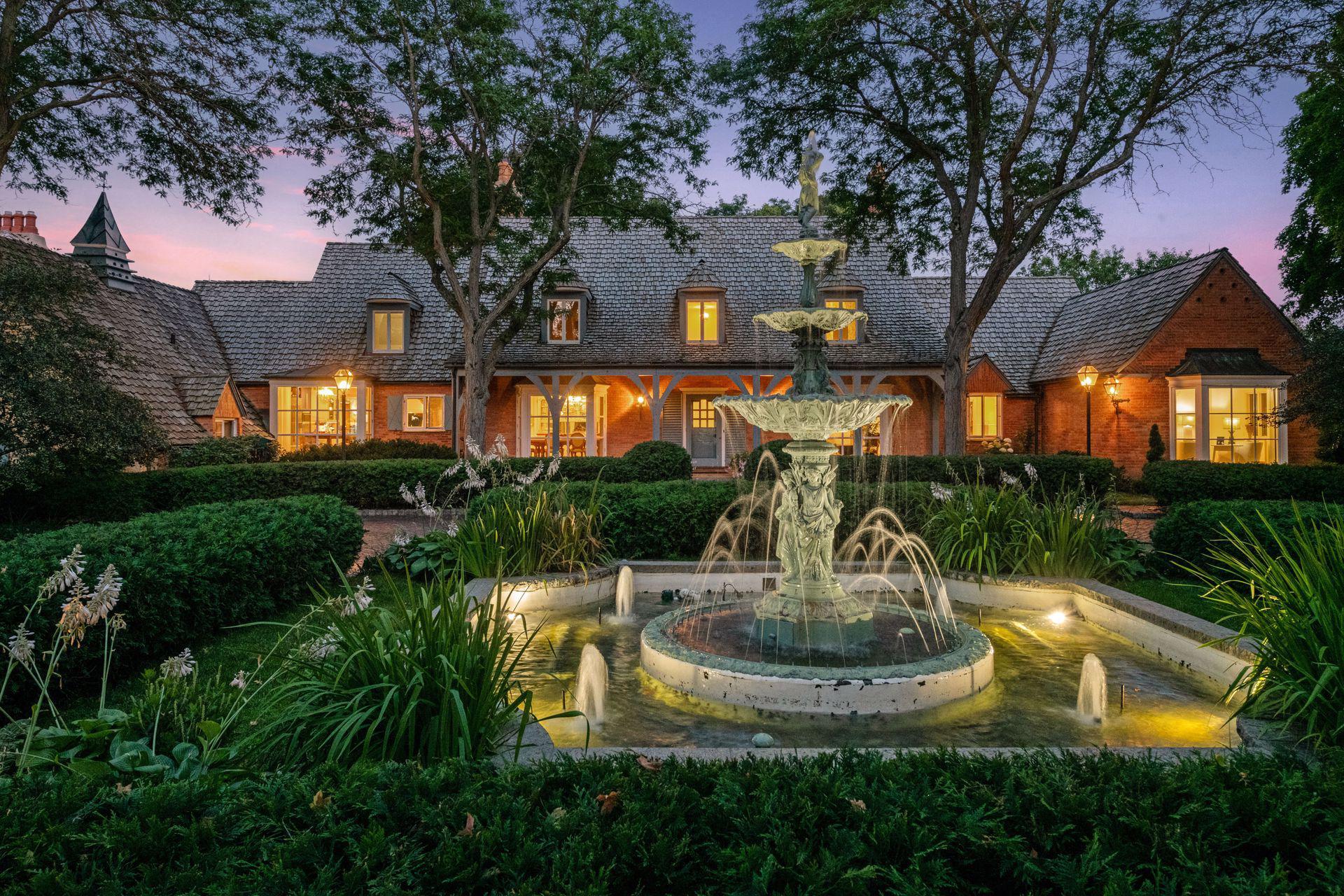 1482 Hunter Drive