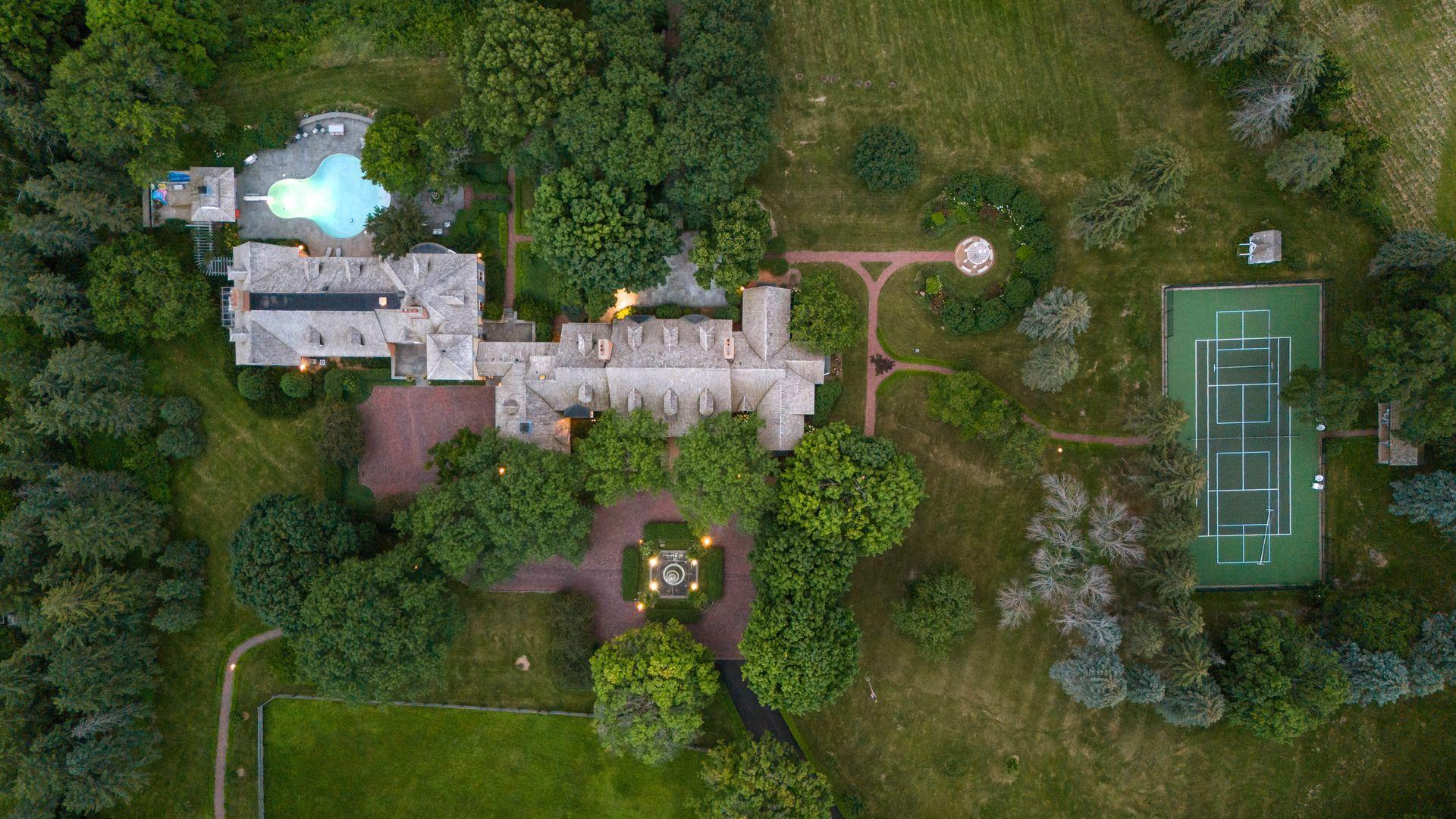 1482 Hunter Drive