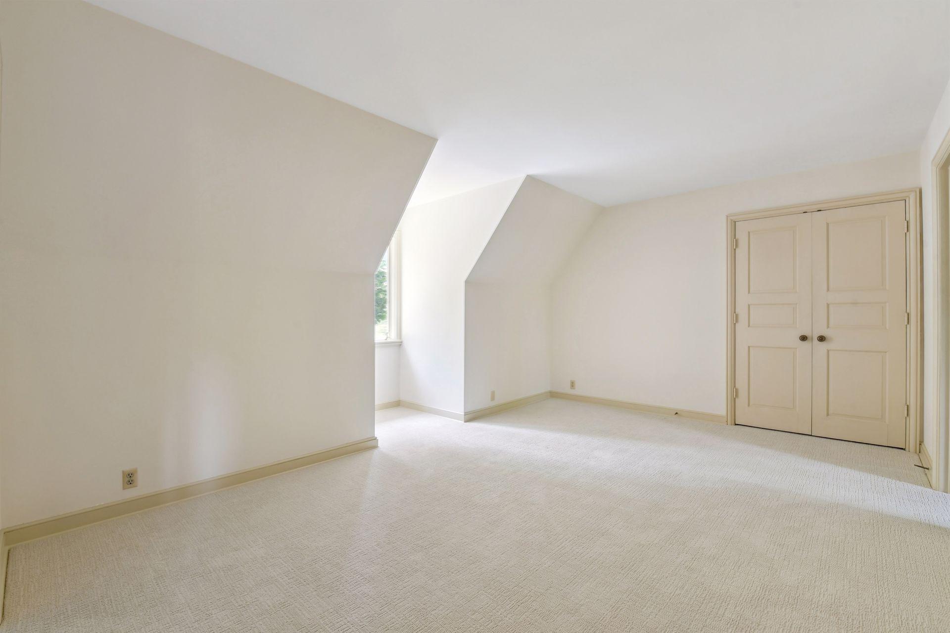 1482 Hunter Drive