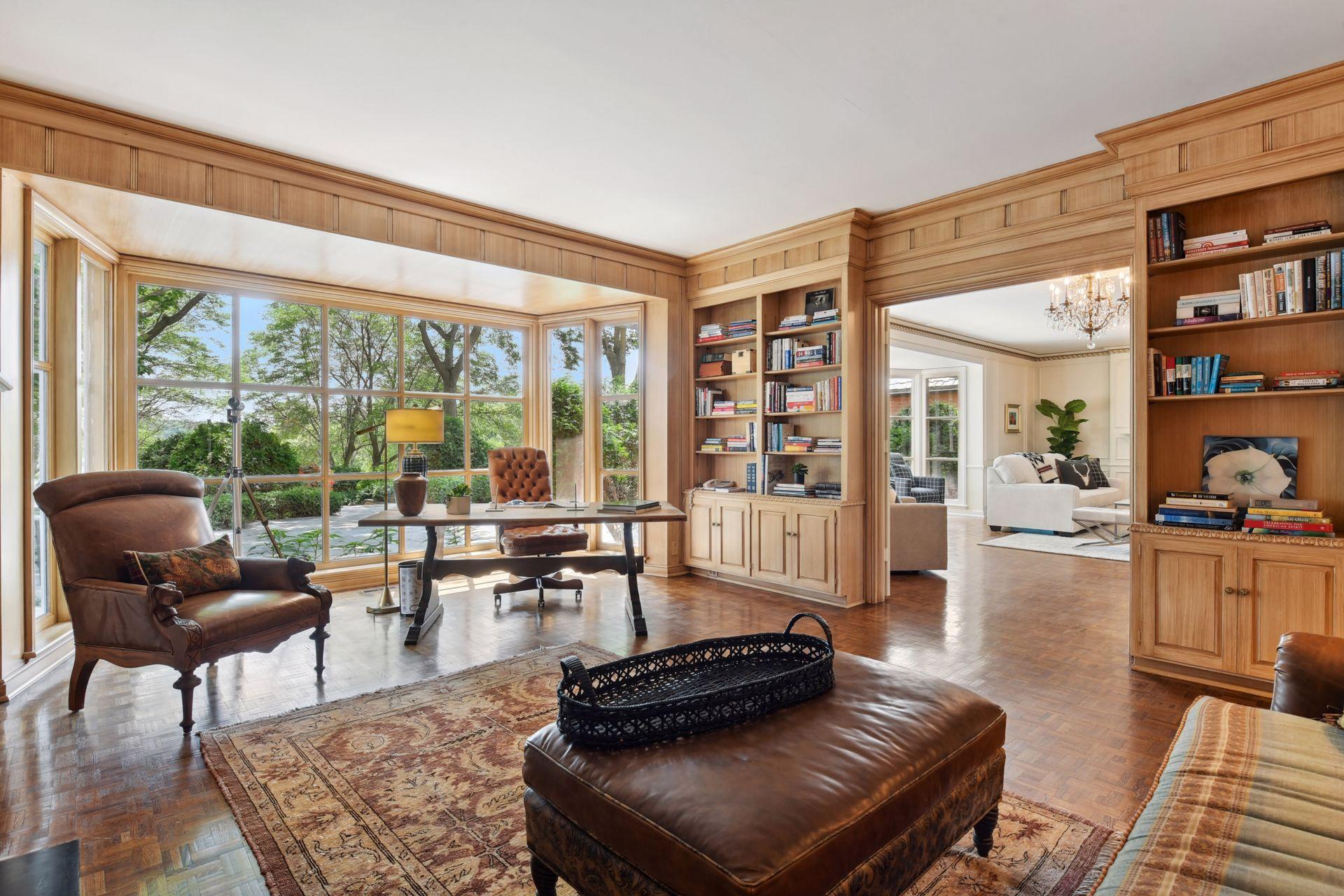 1482 Hunter Drive