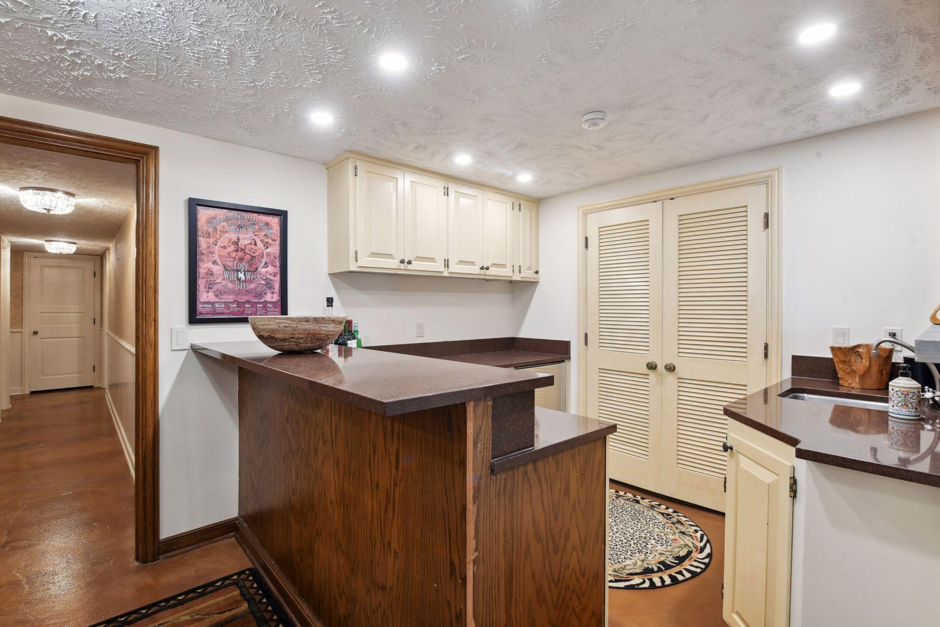 1482 Hunter Drive