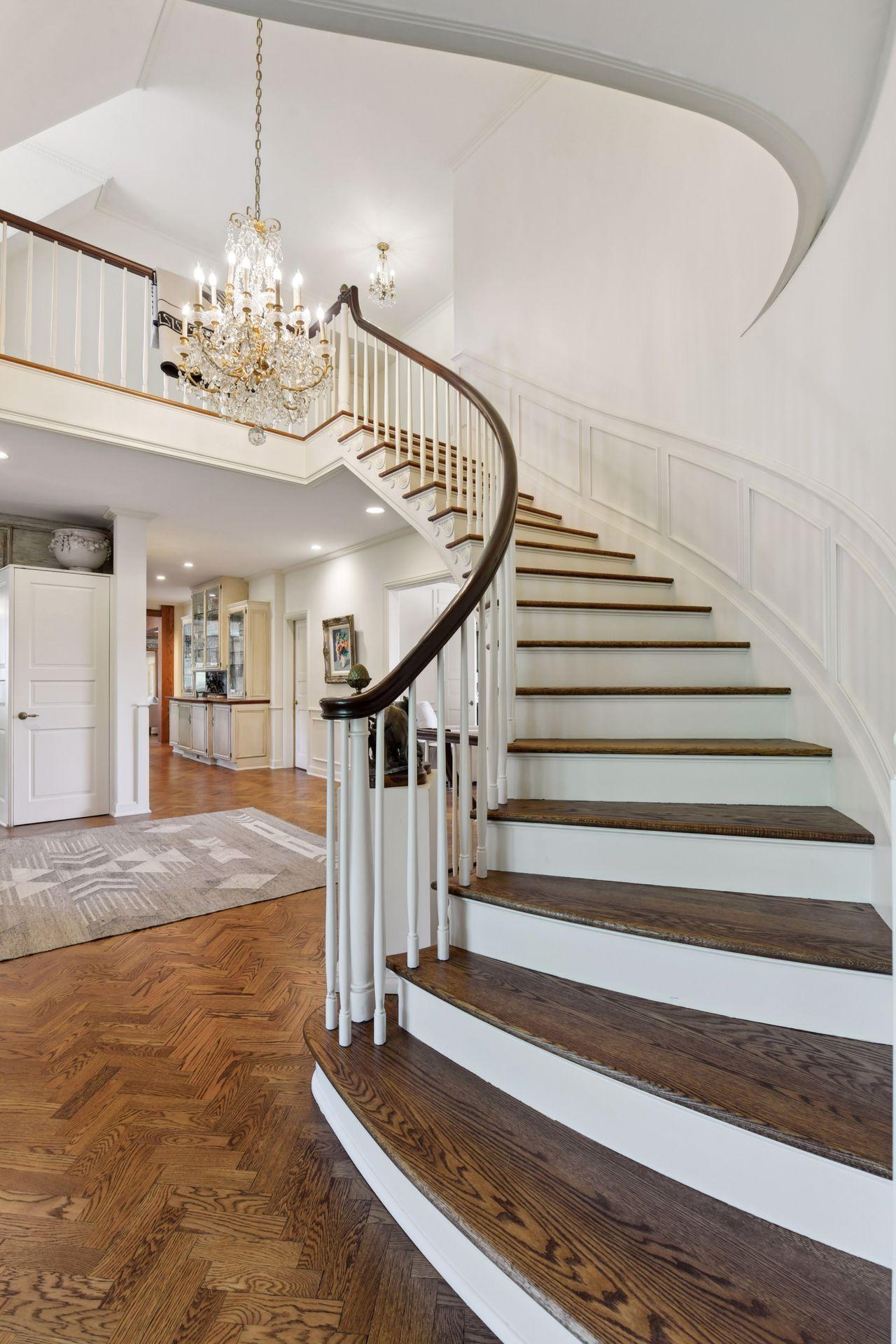 1482 Hunter Drive