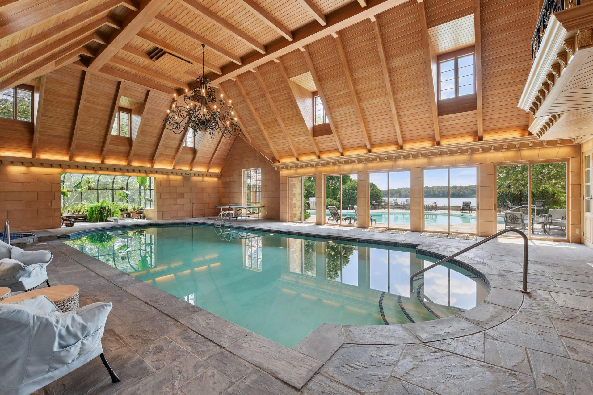 1482 Hunter Drive