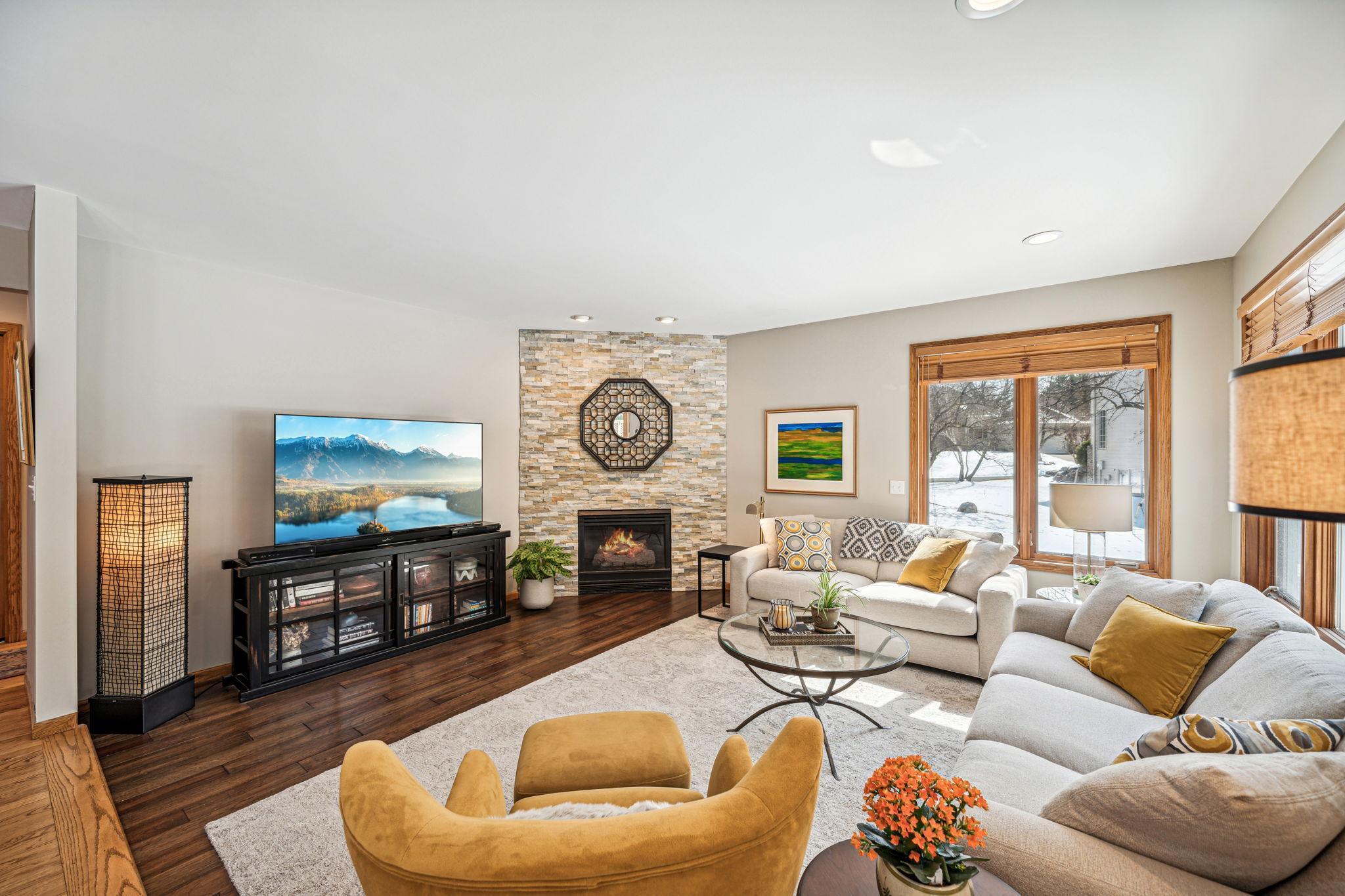 11142 Holland Circle