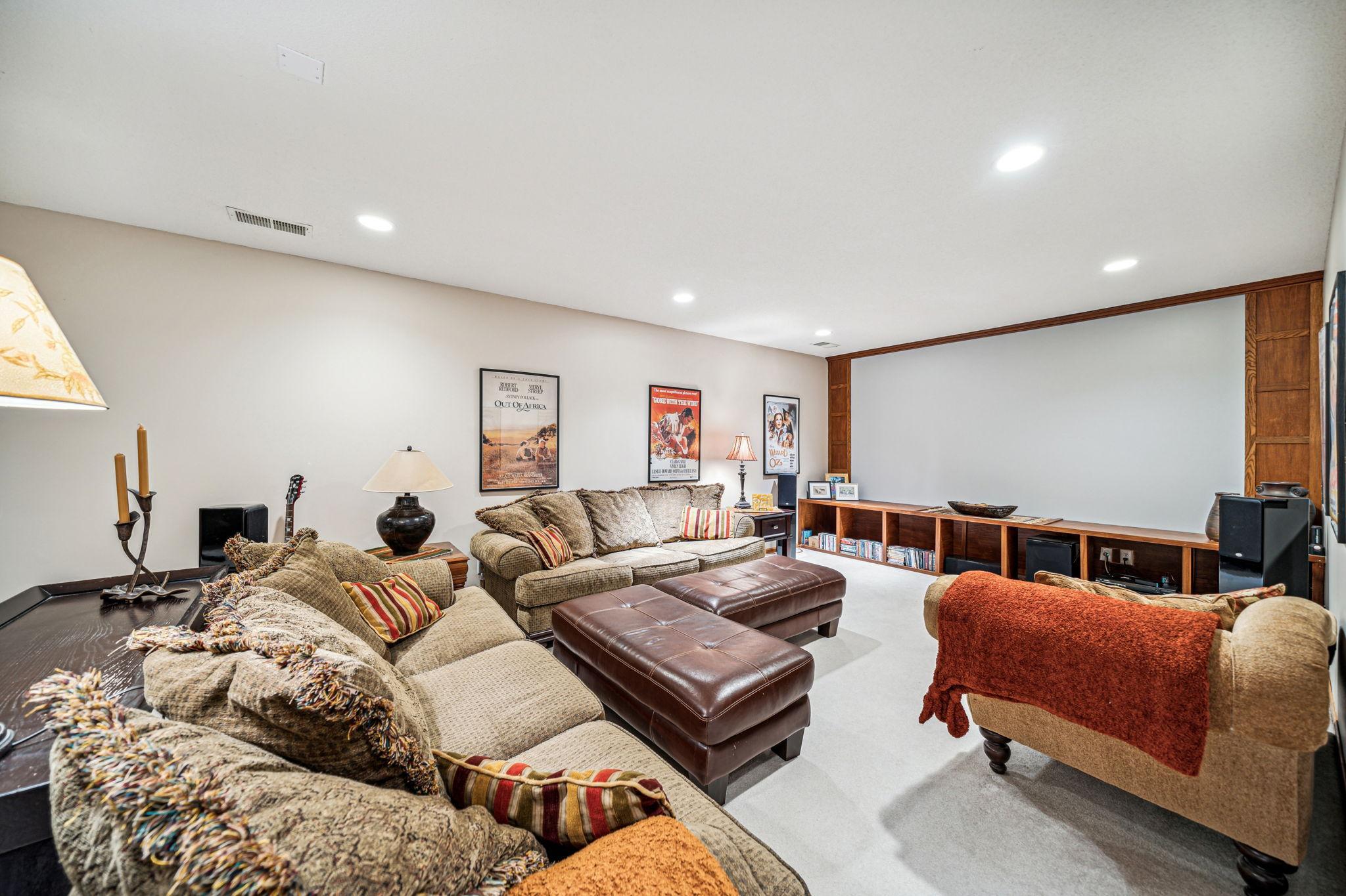 11142 Holland Circle