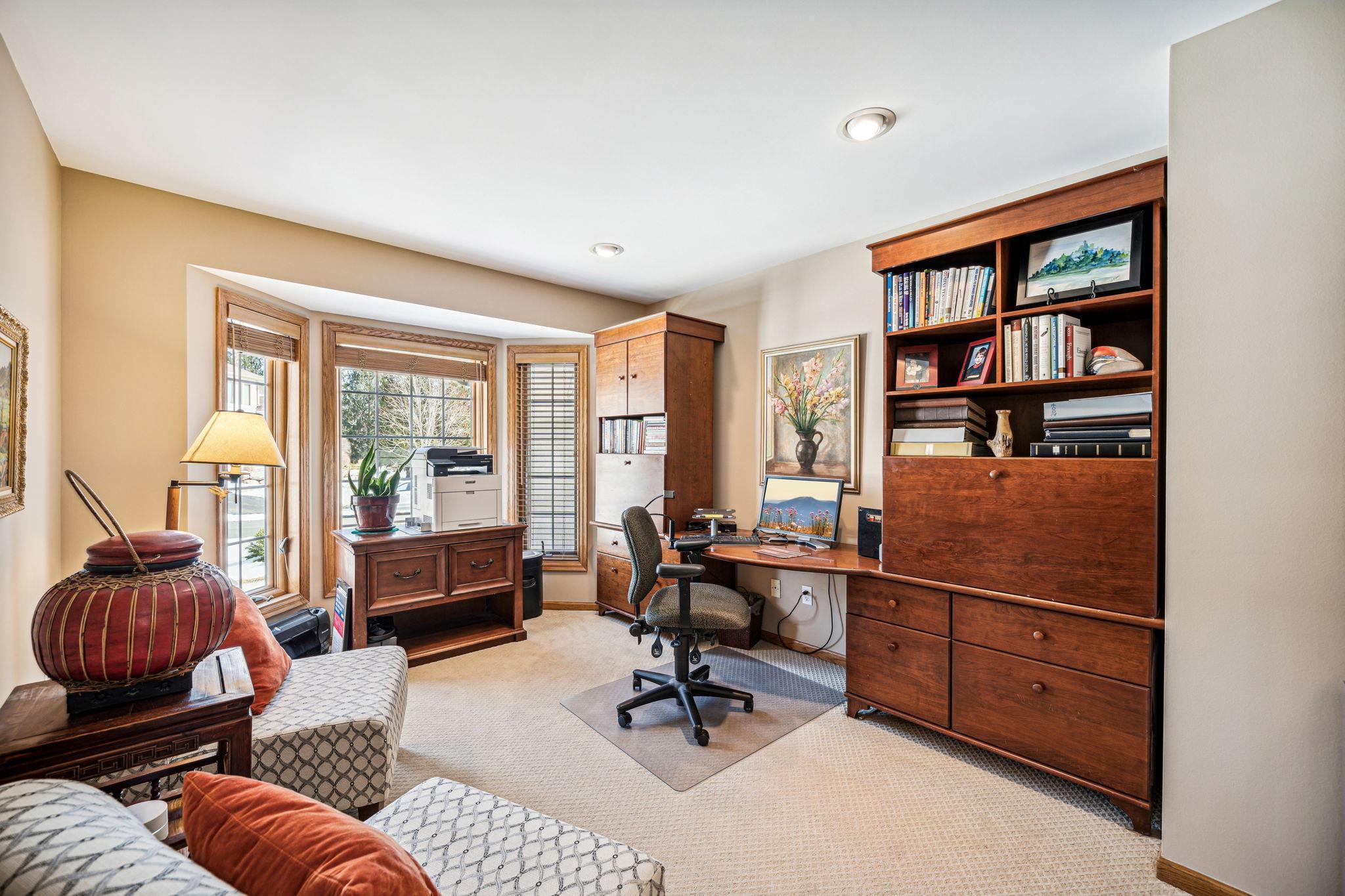 11142 Holland Circle