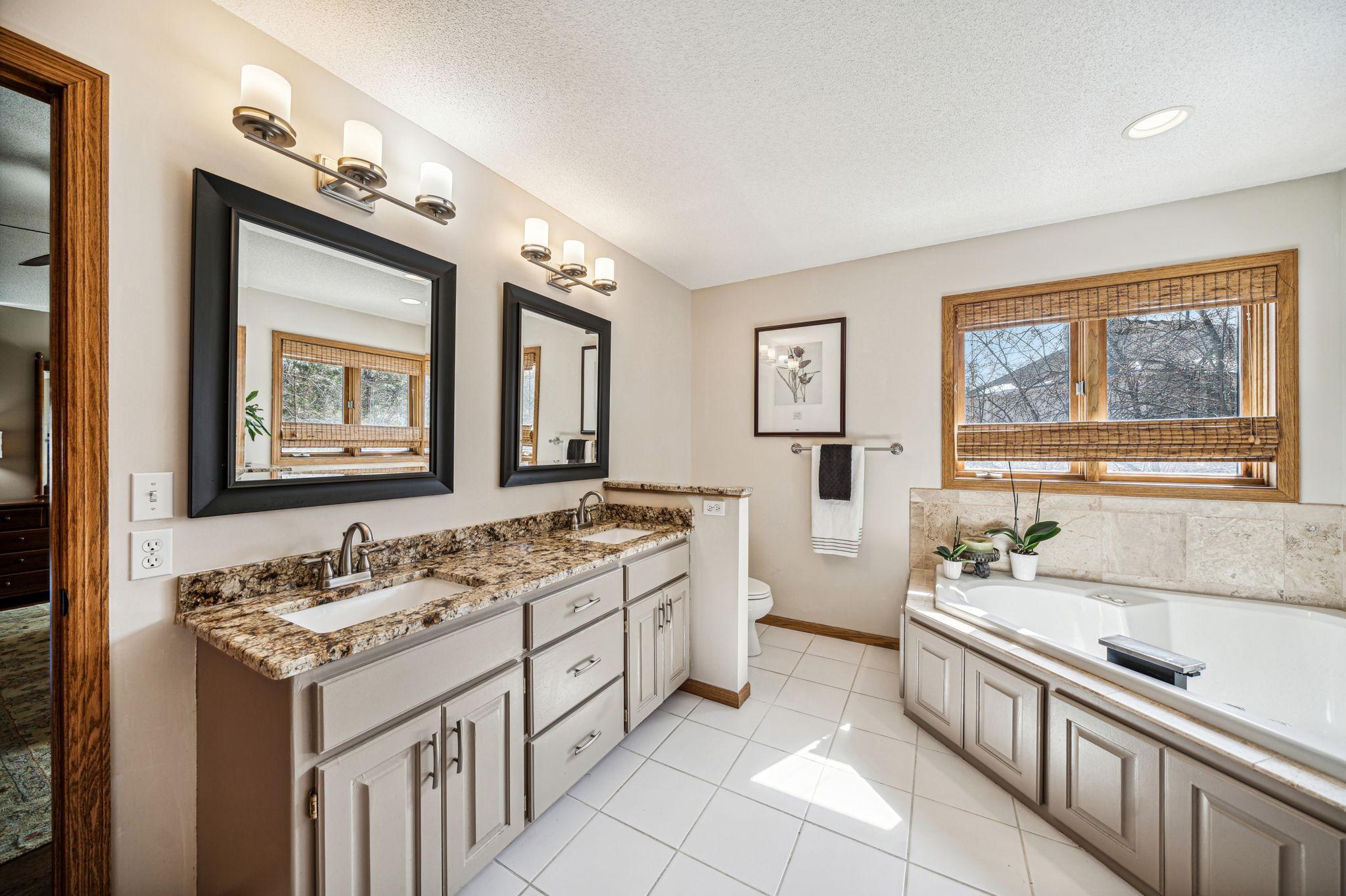 11142 Holland Circle