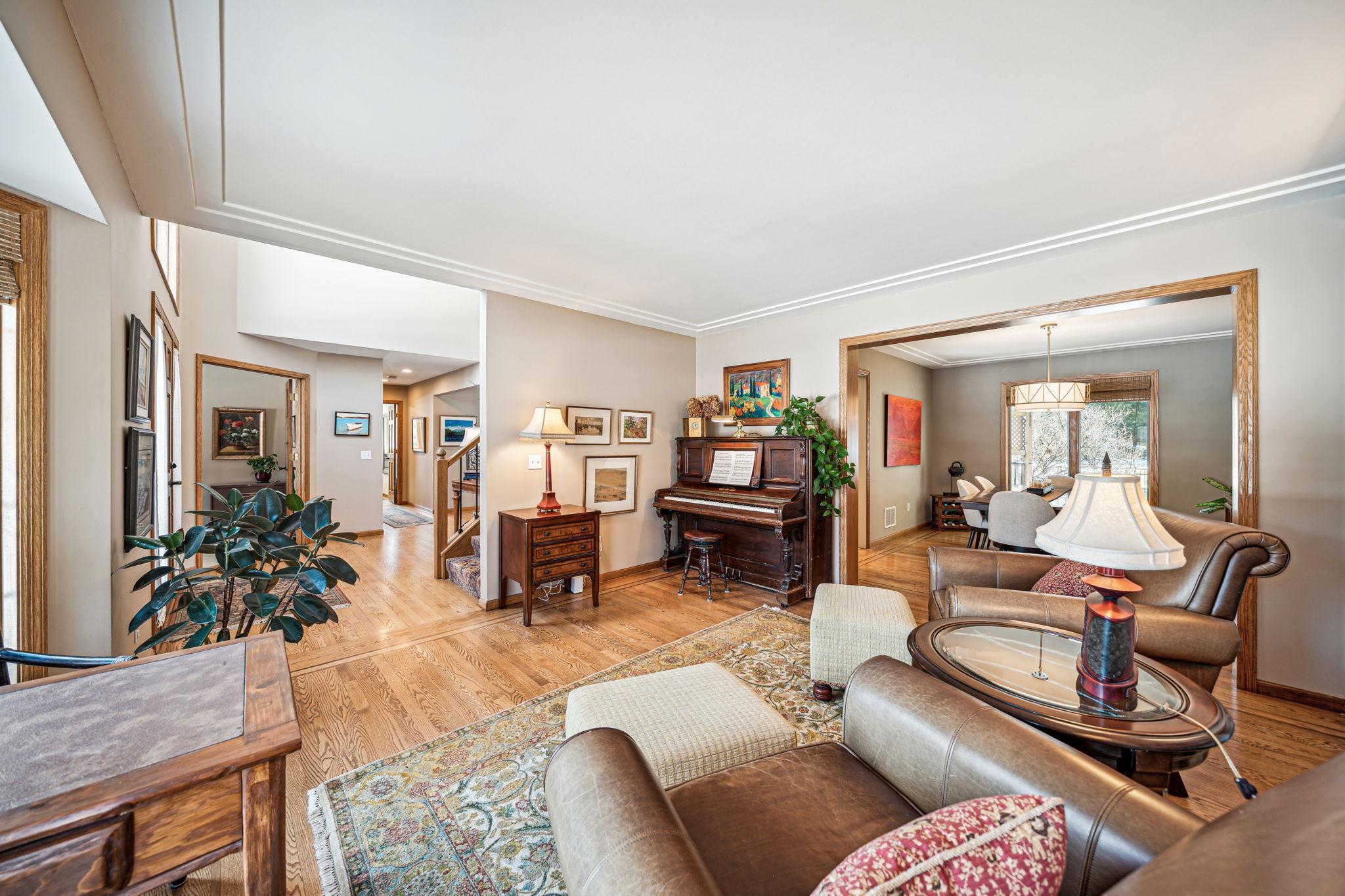 11142 Holland Circle