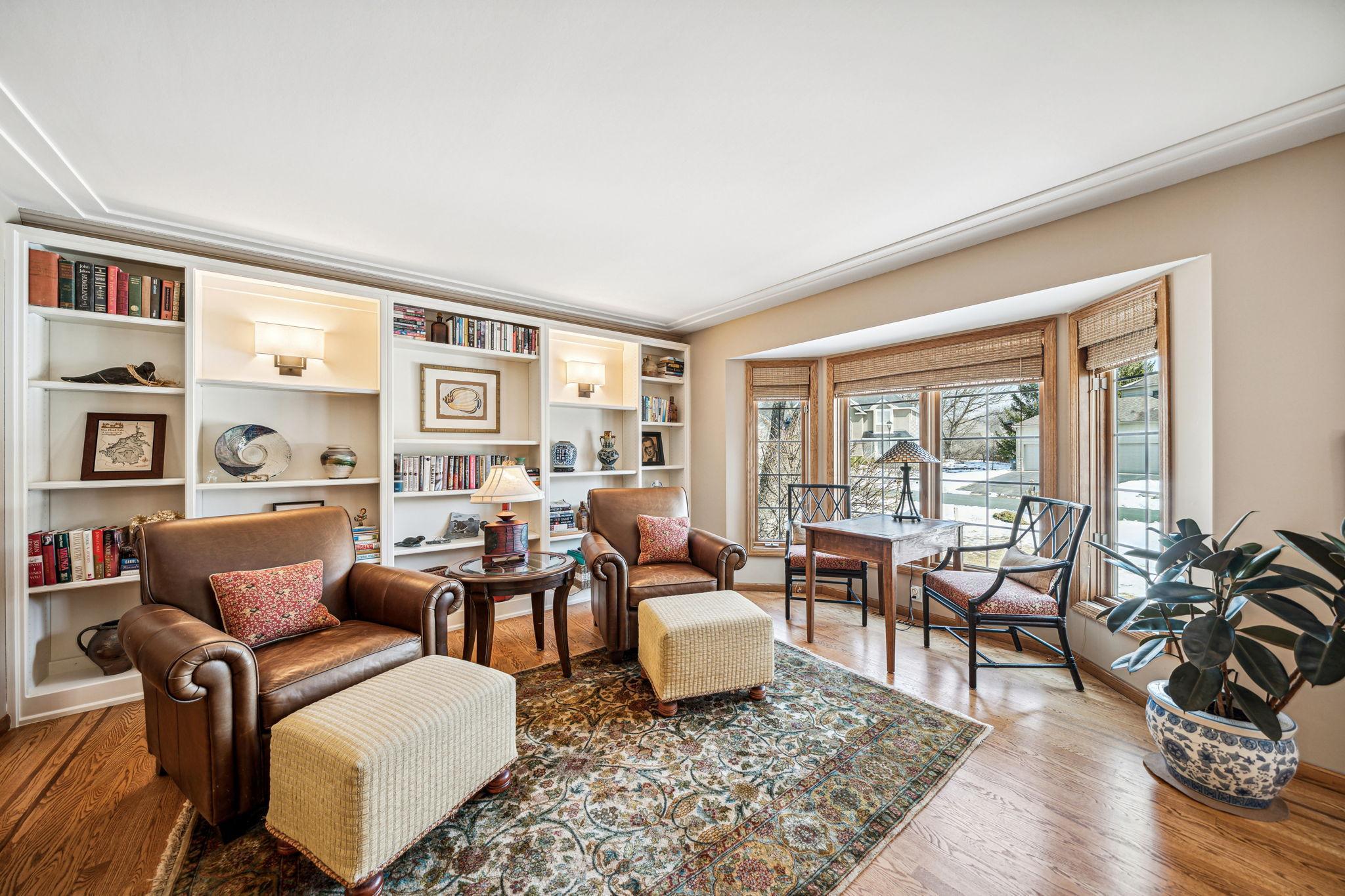 11142 Holland Circle
