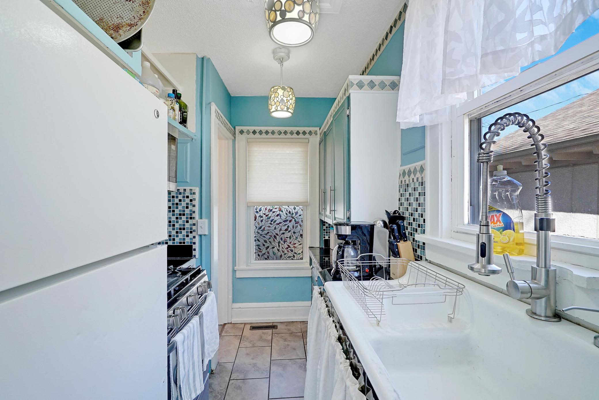 3123 Irving Avenue N