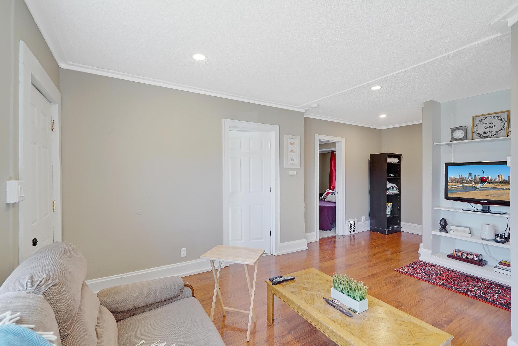 3123 Irving Avenue N