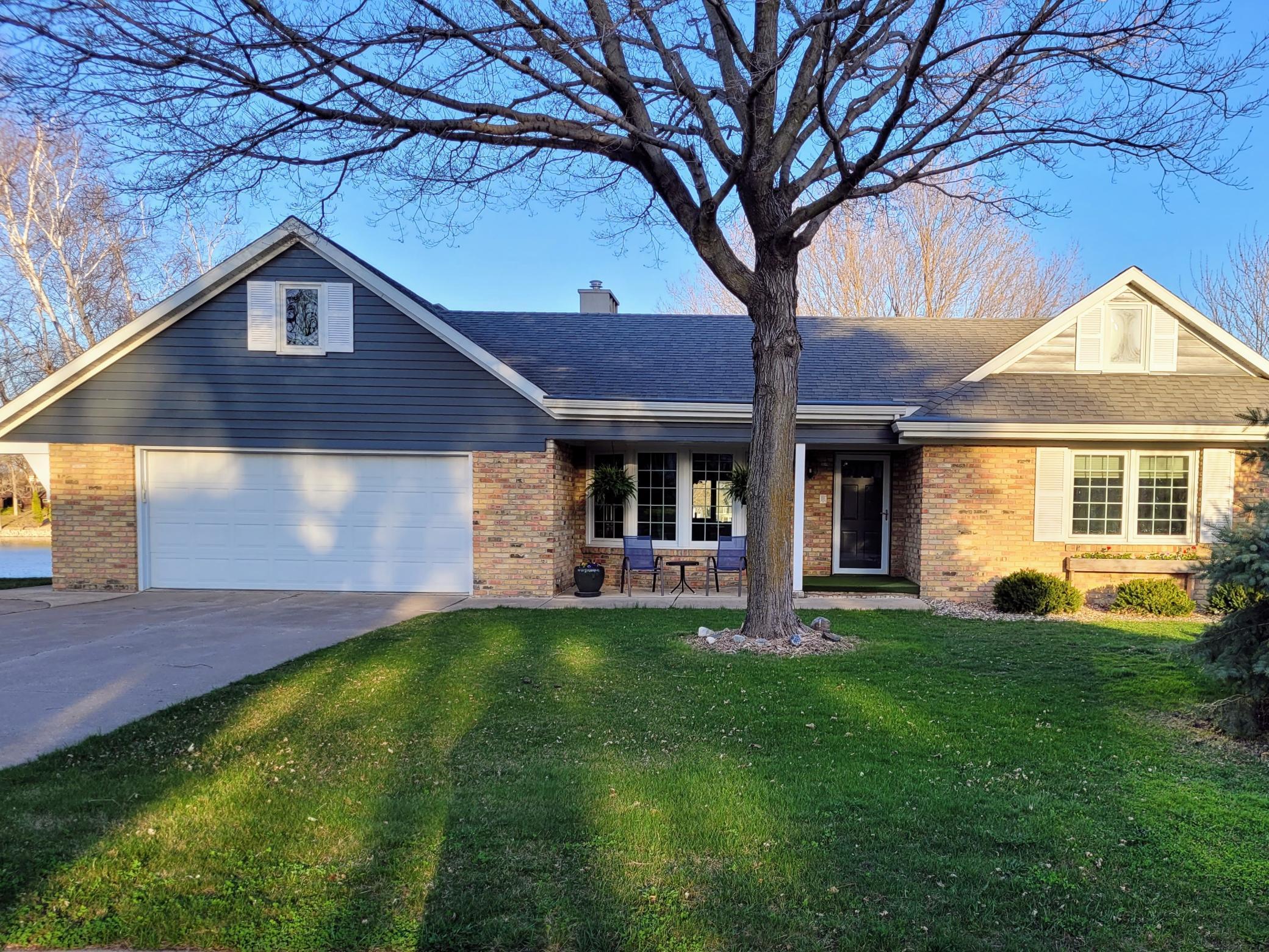 433 E Kings Road