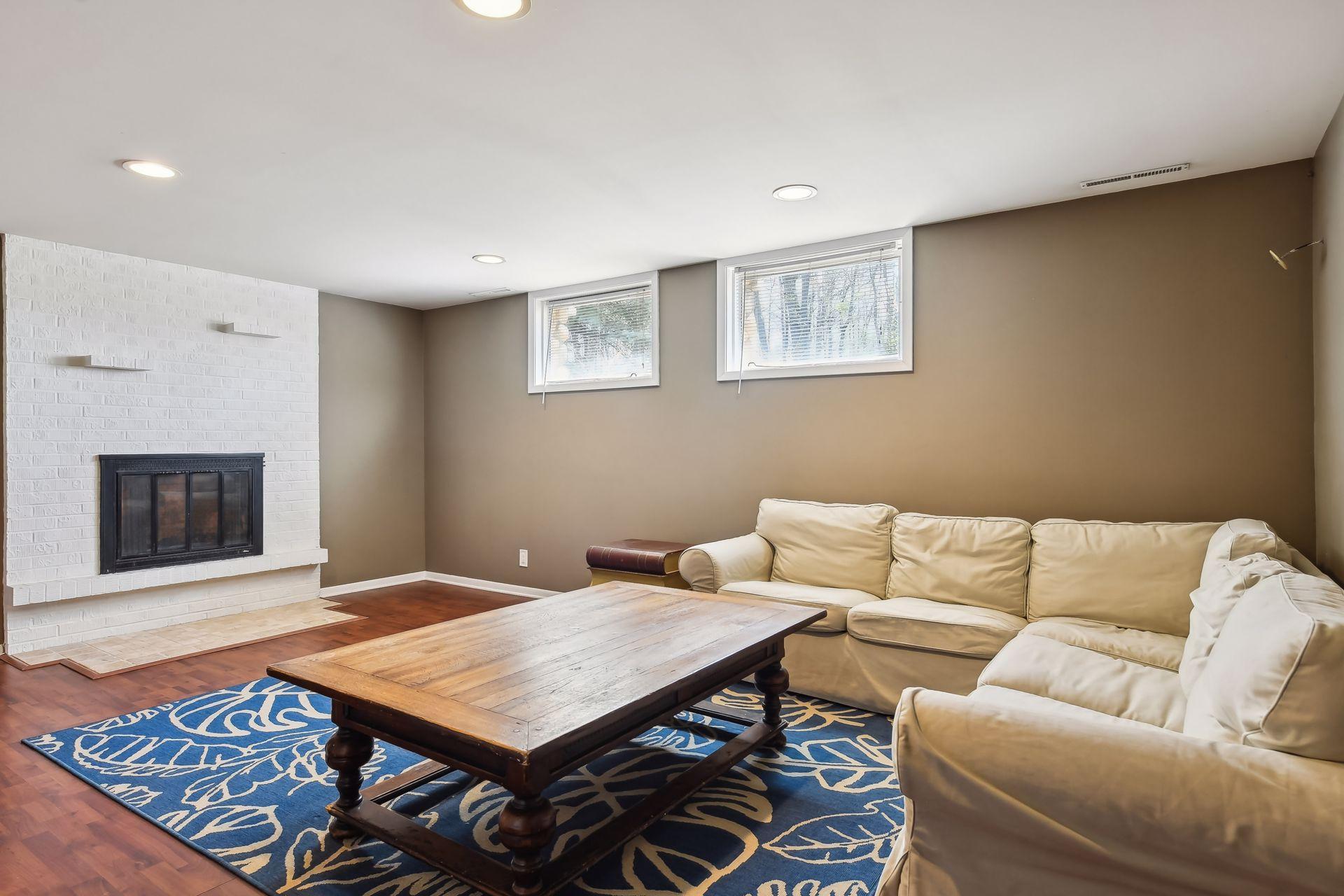 20 Interlachen Lane