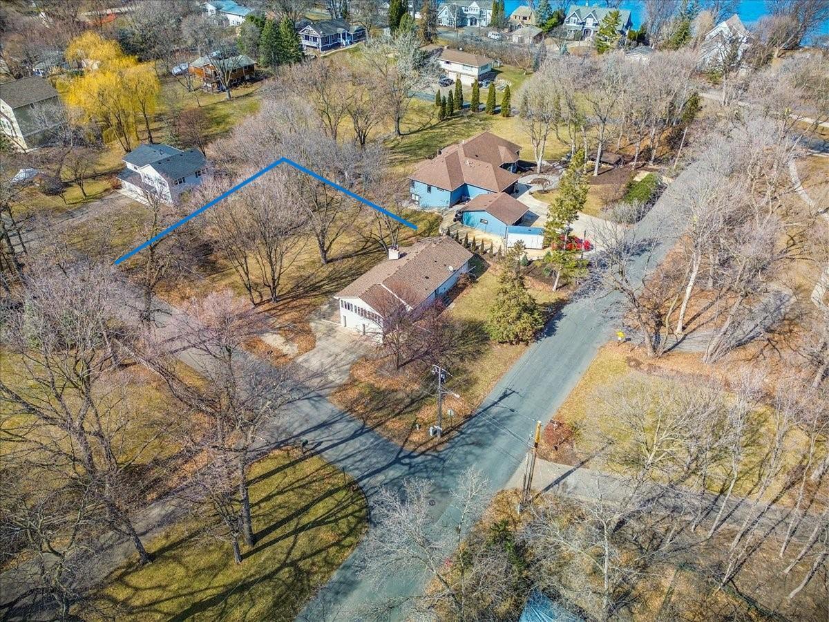 2022 Lake Road