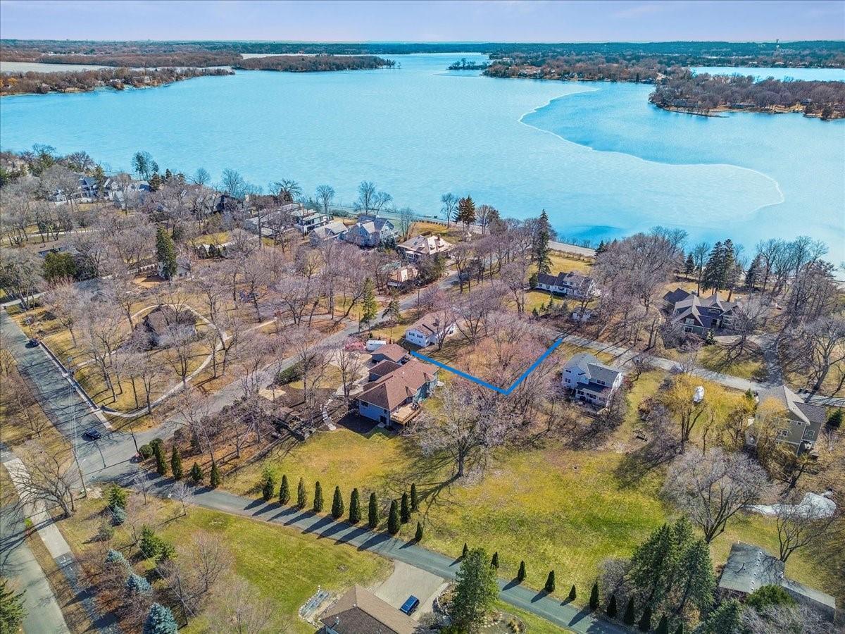 2022 Lake Road