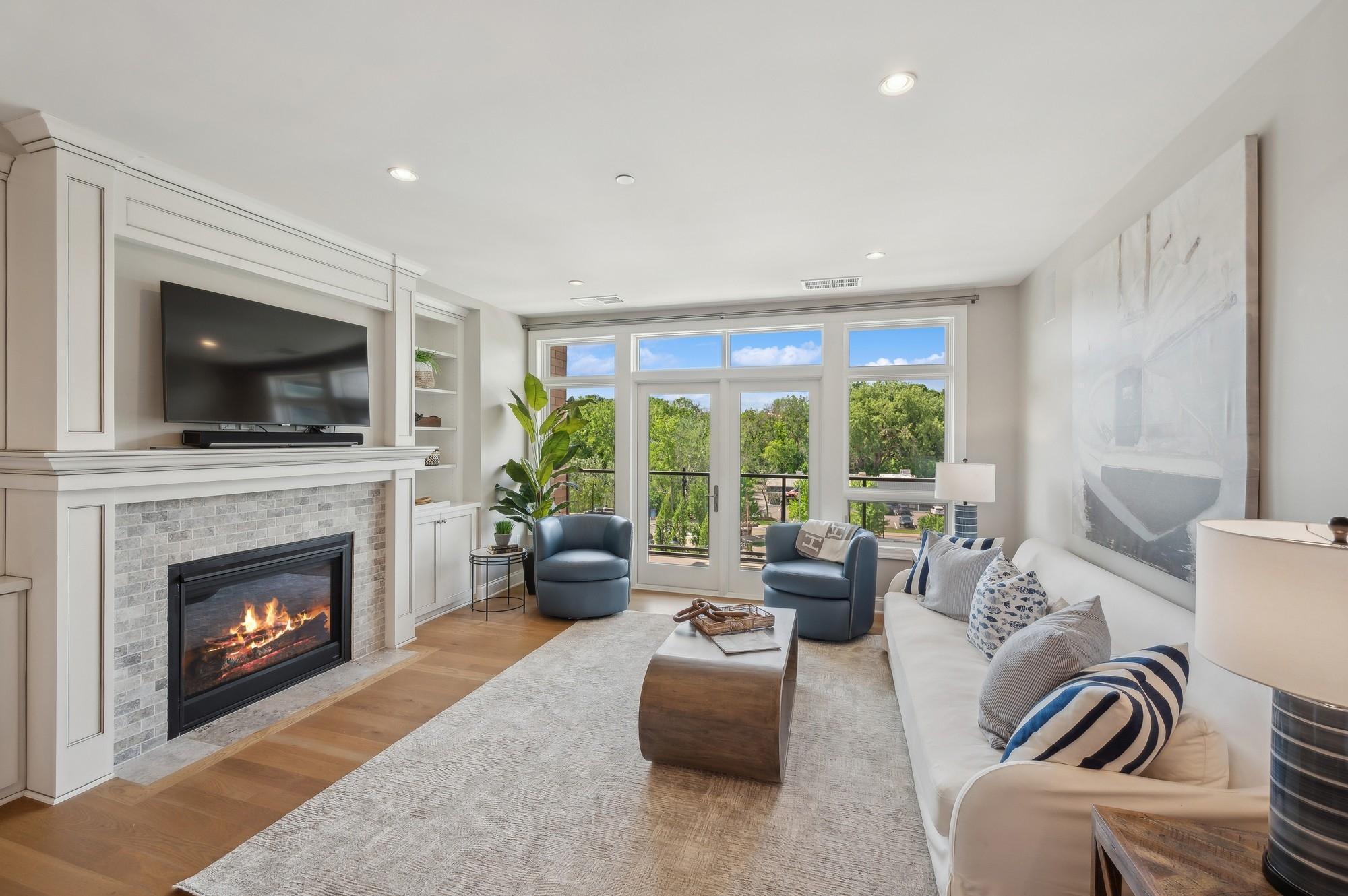 875 Lake Street N Unit: 309