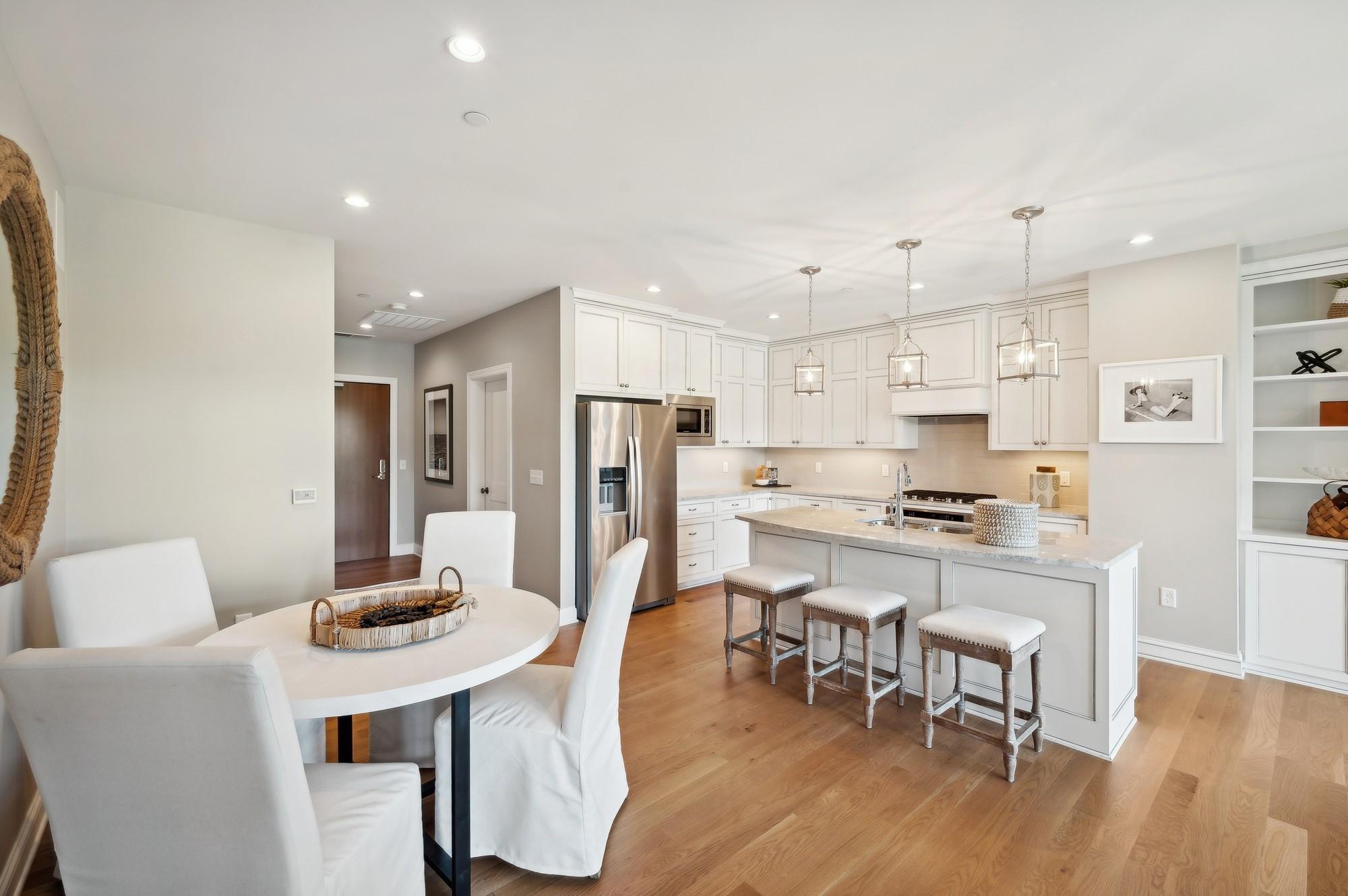 875 Lake Street N Unit: 309