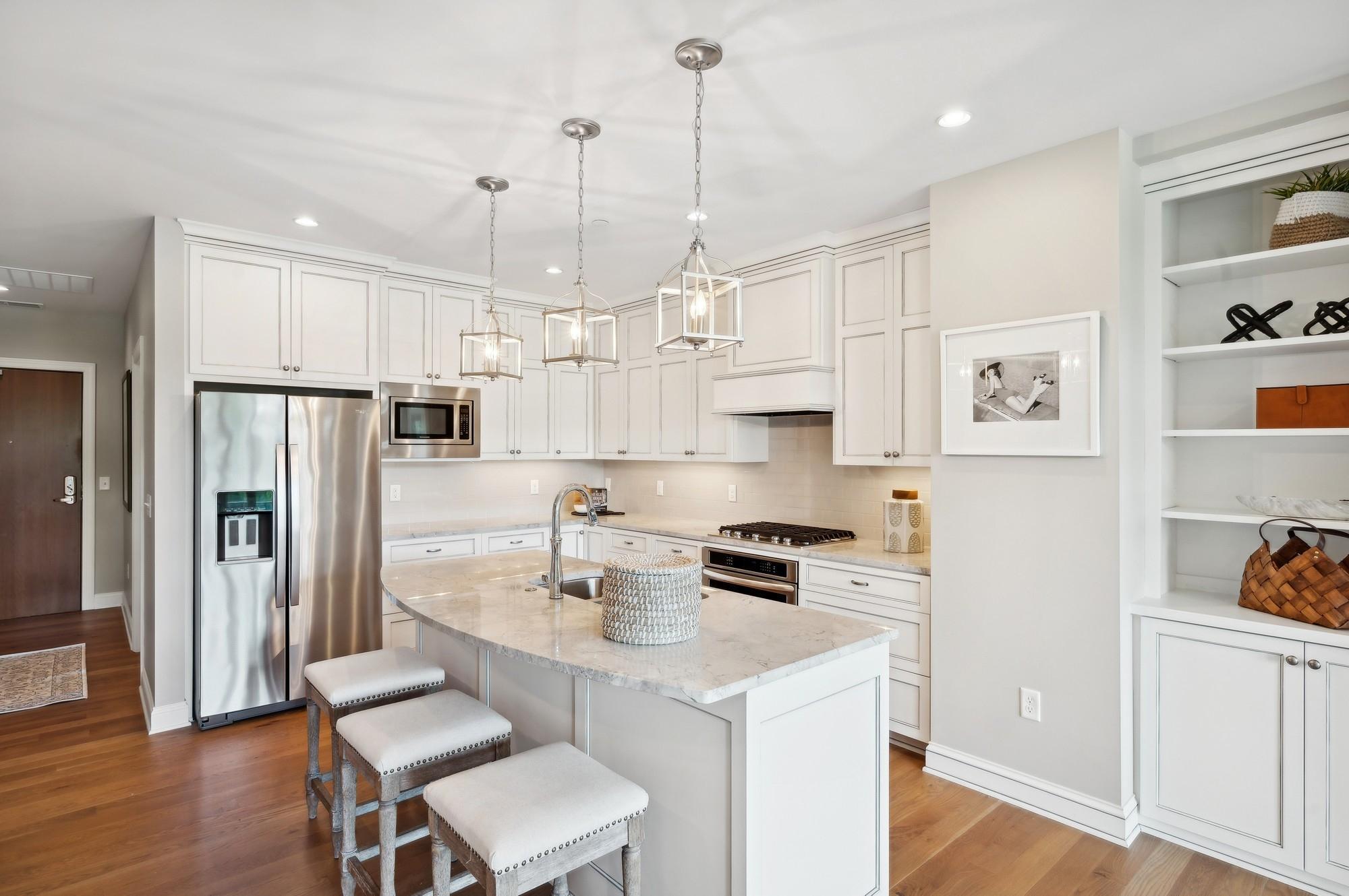 875 Lake Street N Unit: 309