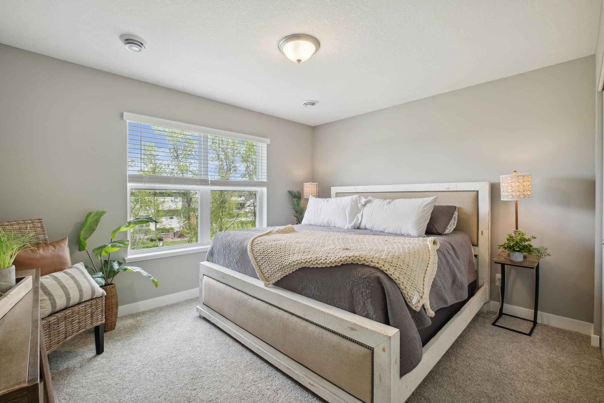 19330 Grass Lake Trail