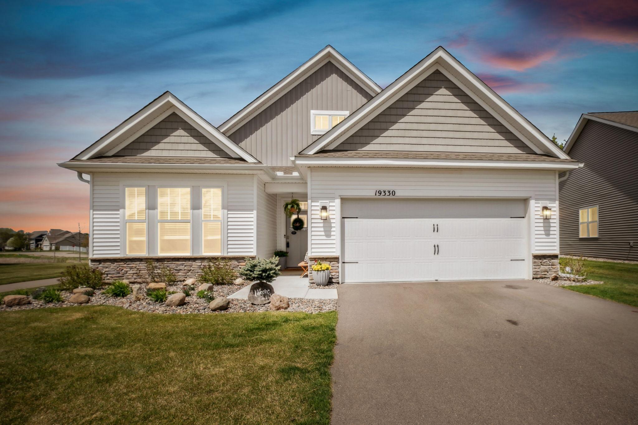 19330 Grass Lake Trail