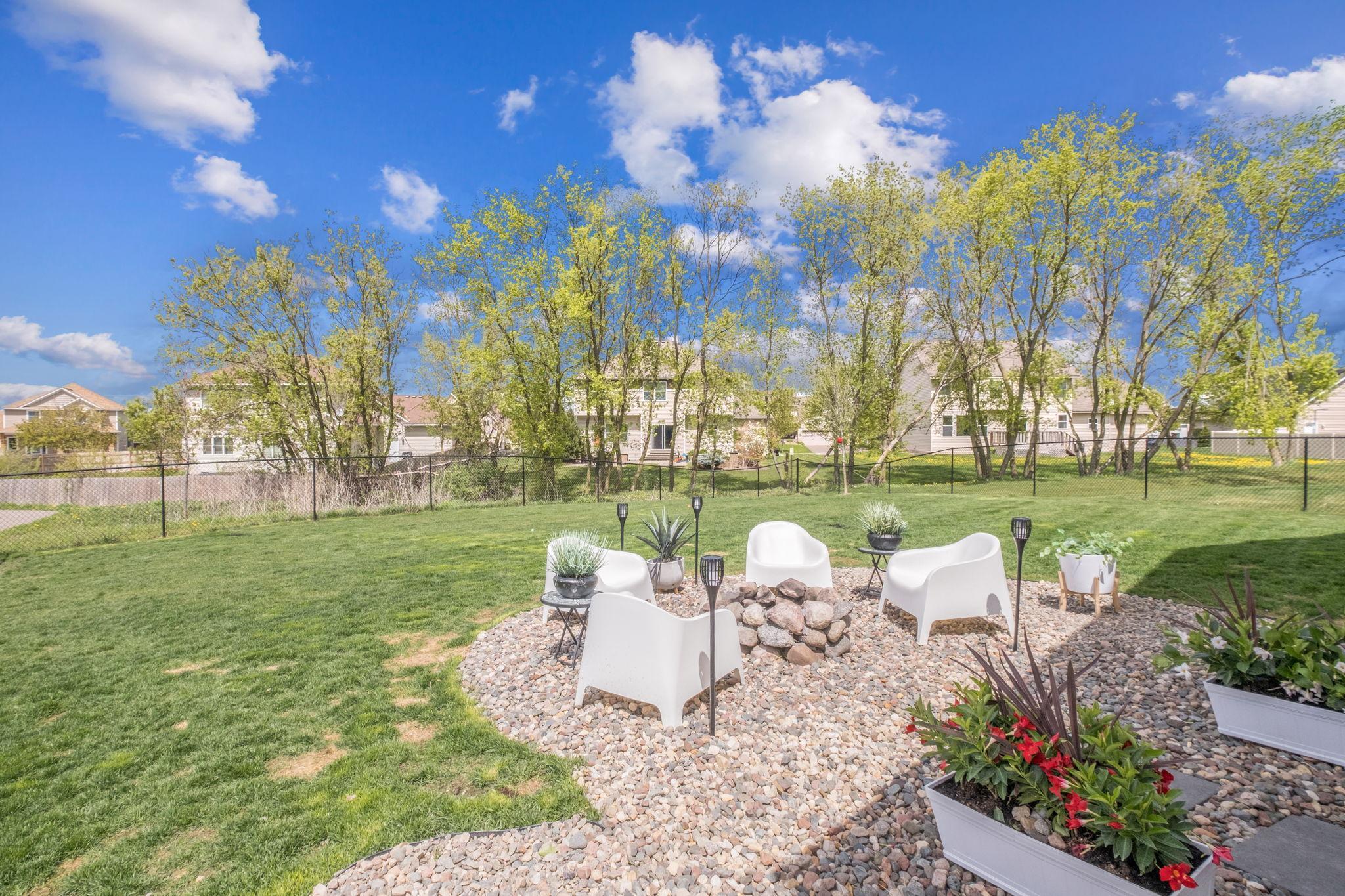 19330 Grass Lake Trail