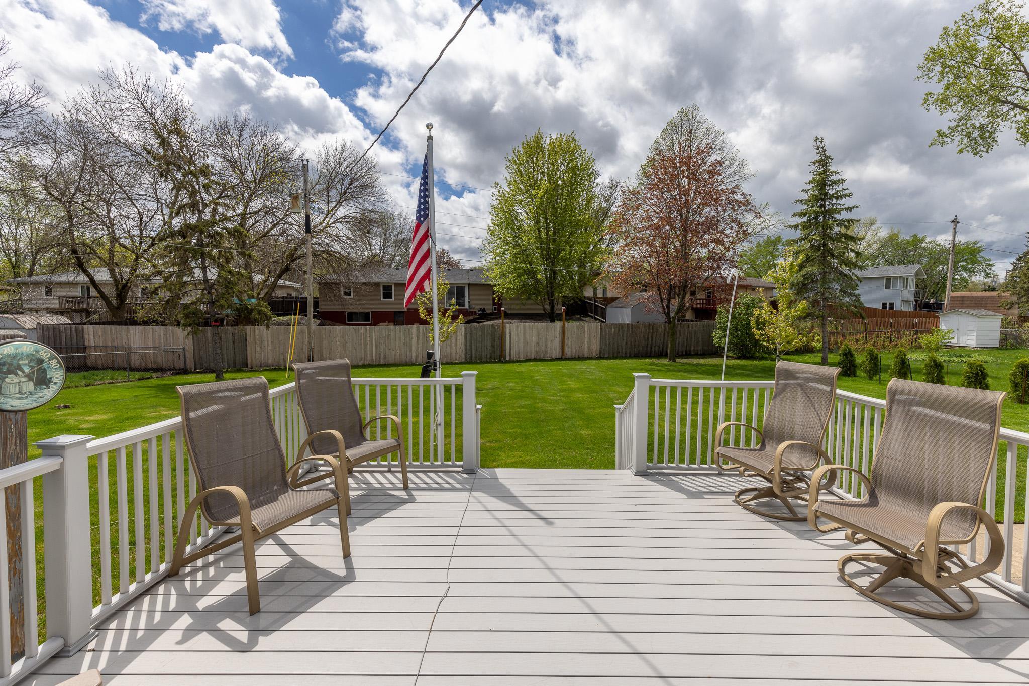 216 Oak Park Drive NE