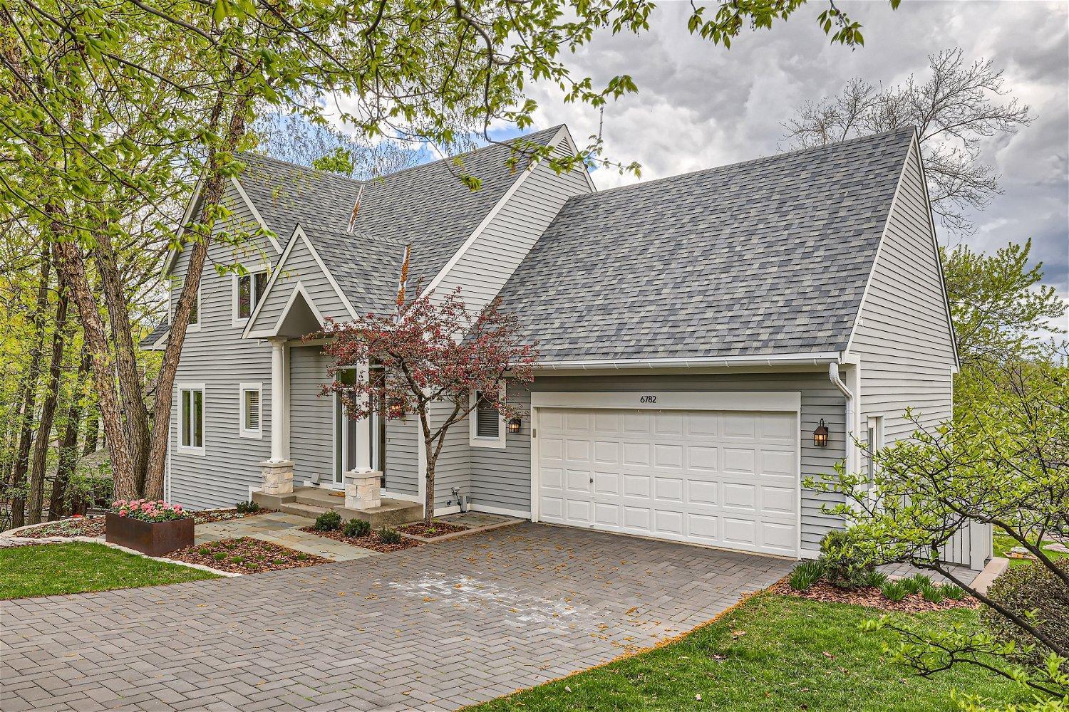 6782 Woodland Drive