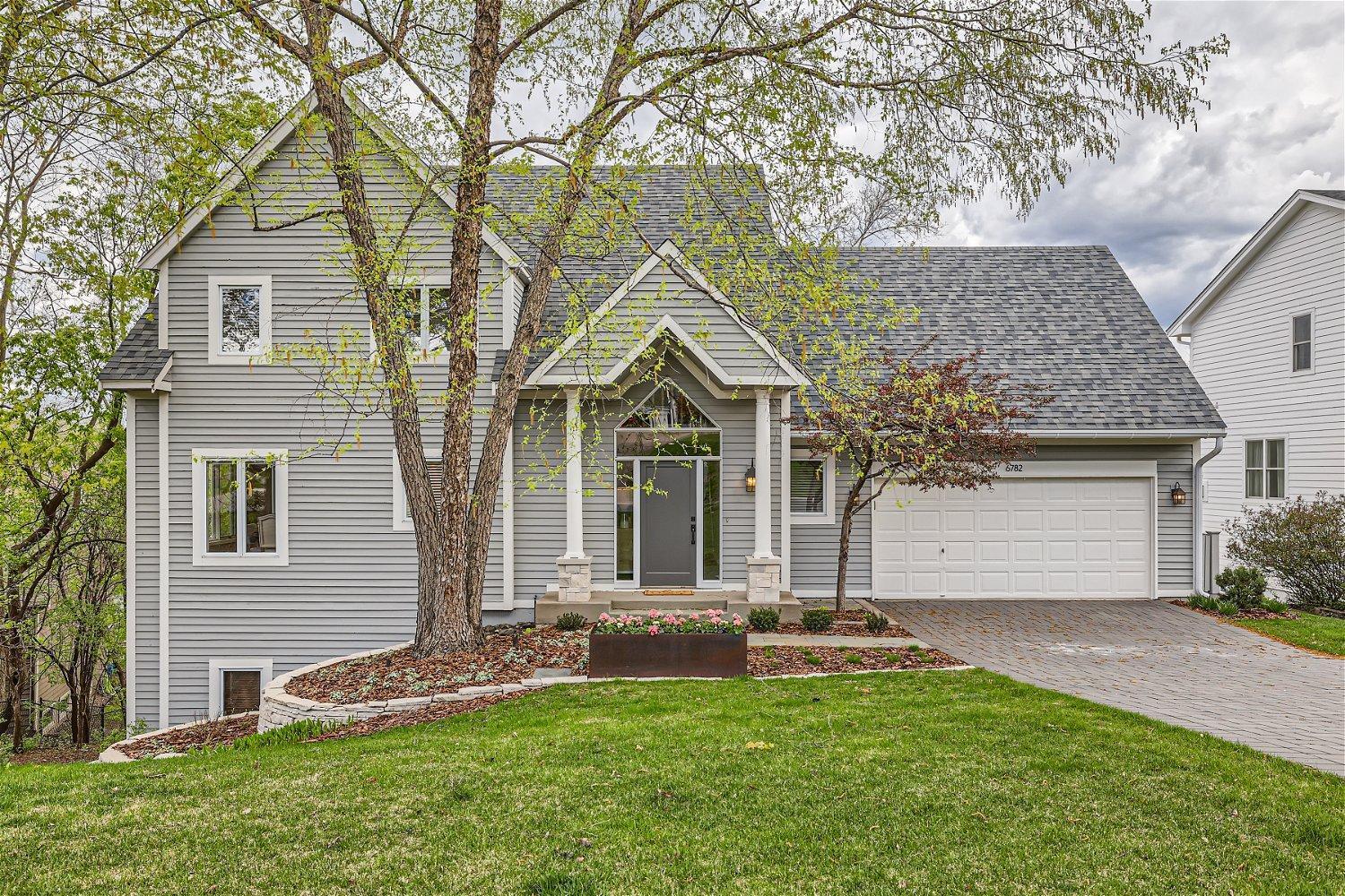 6782 Woodland Drive