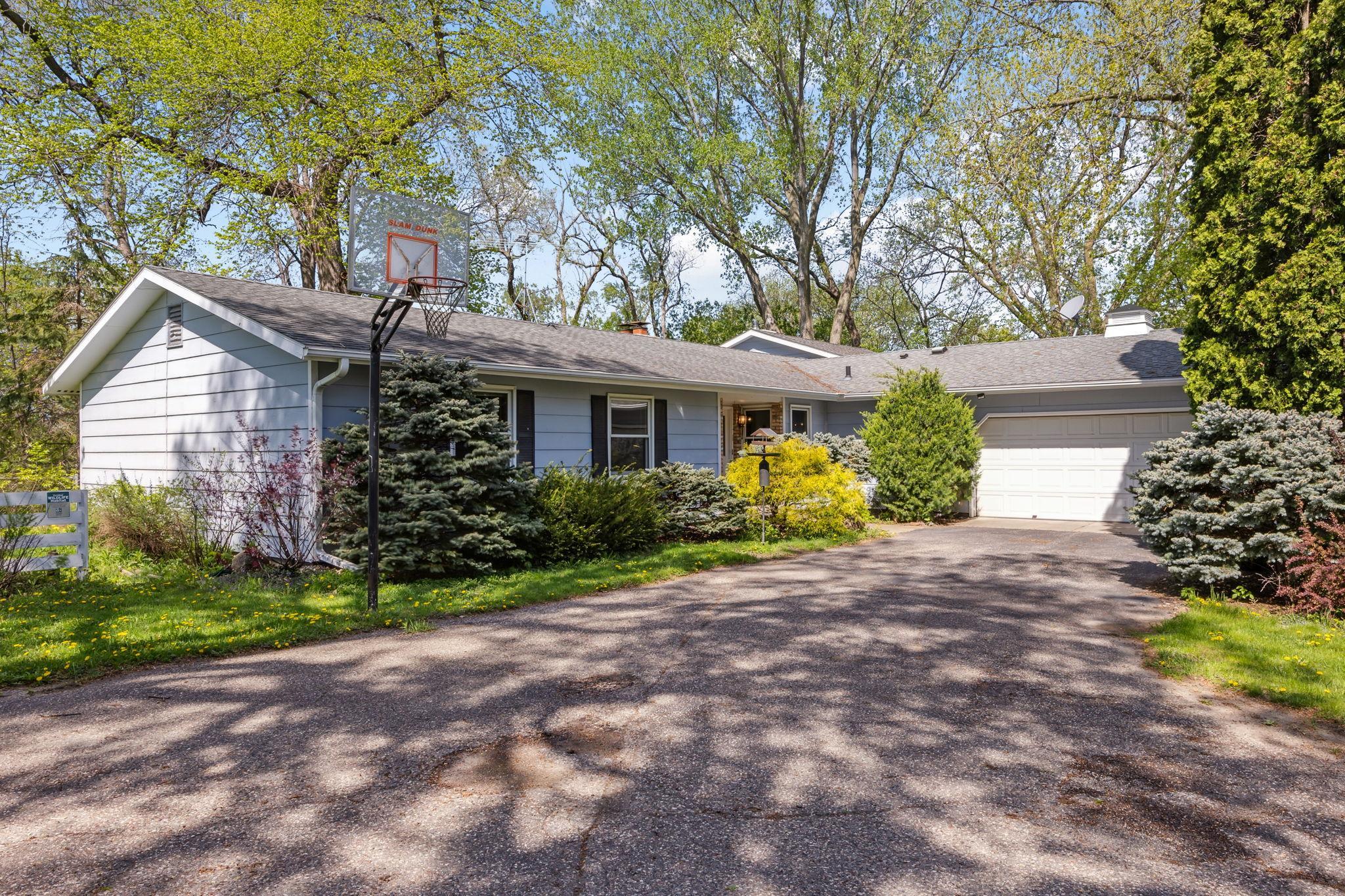 2935 Lindgren Lane