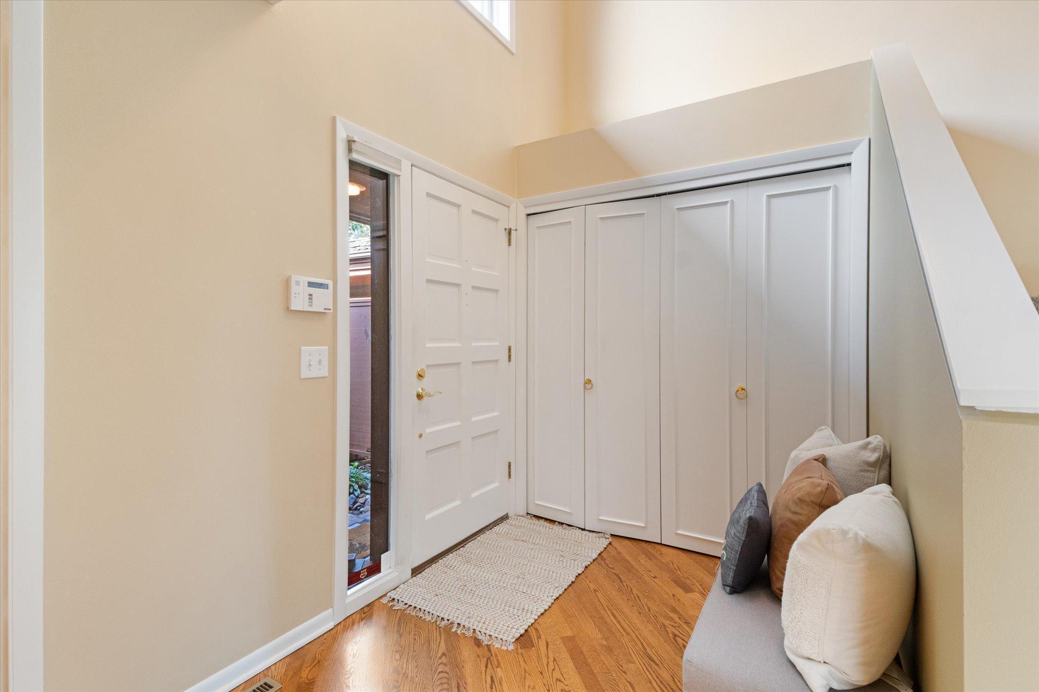 2400 Robin Oak Ridge