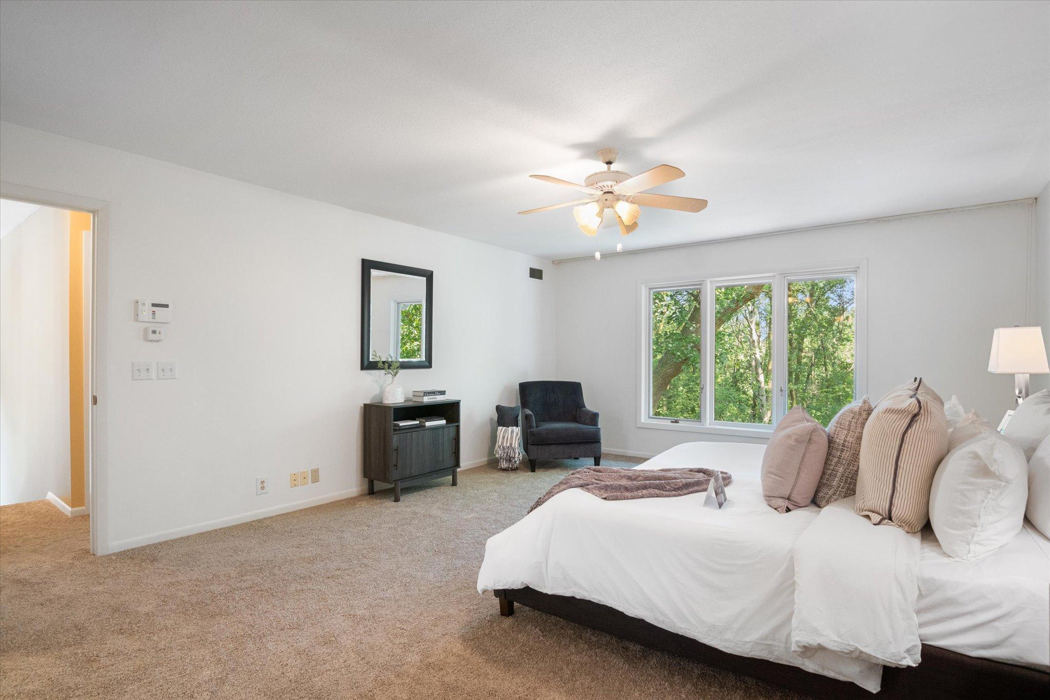 2400 Robin Oak Ridge