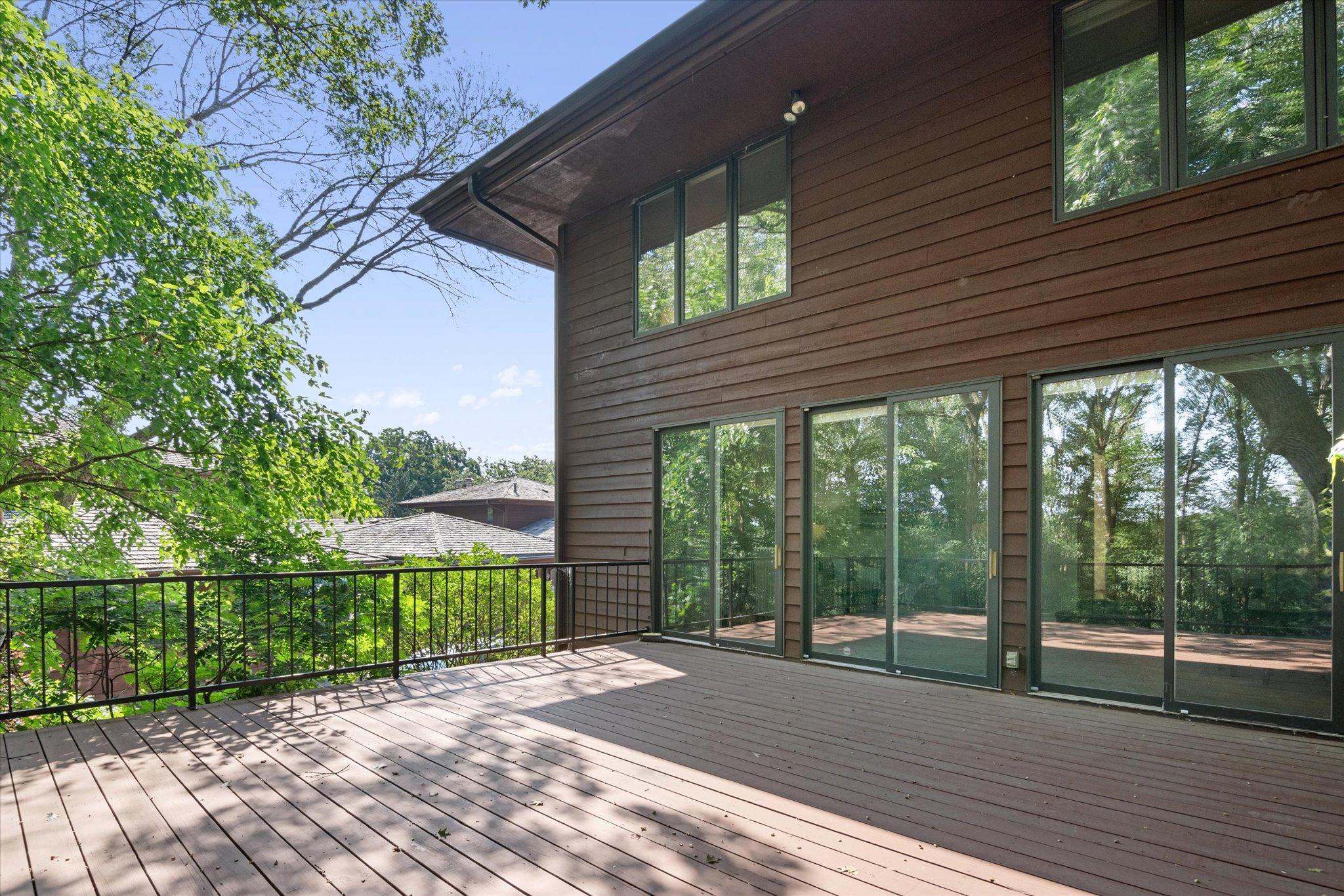 2400 Robin Oak Ridge