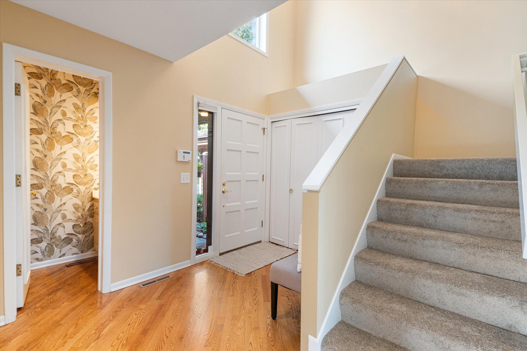 2400 Robin Oak Ridge