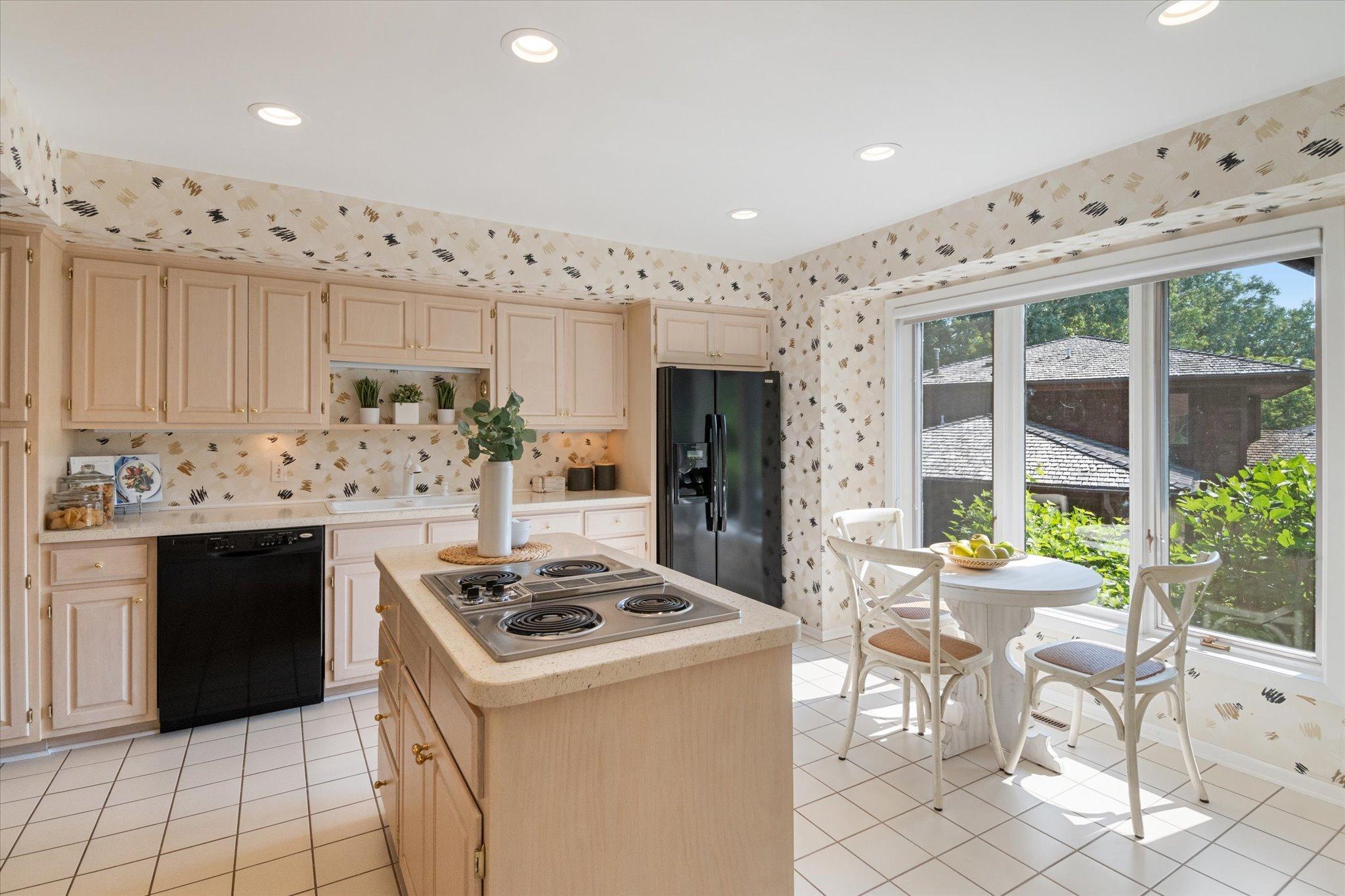 2400 Robin Oak Ridge