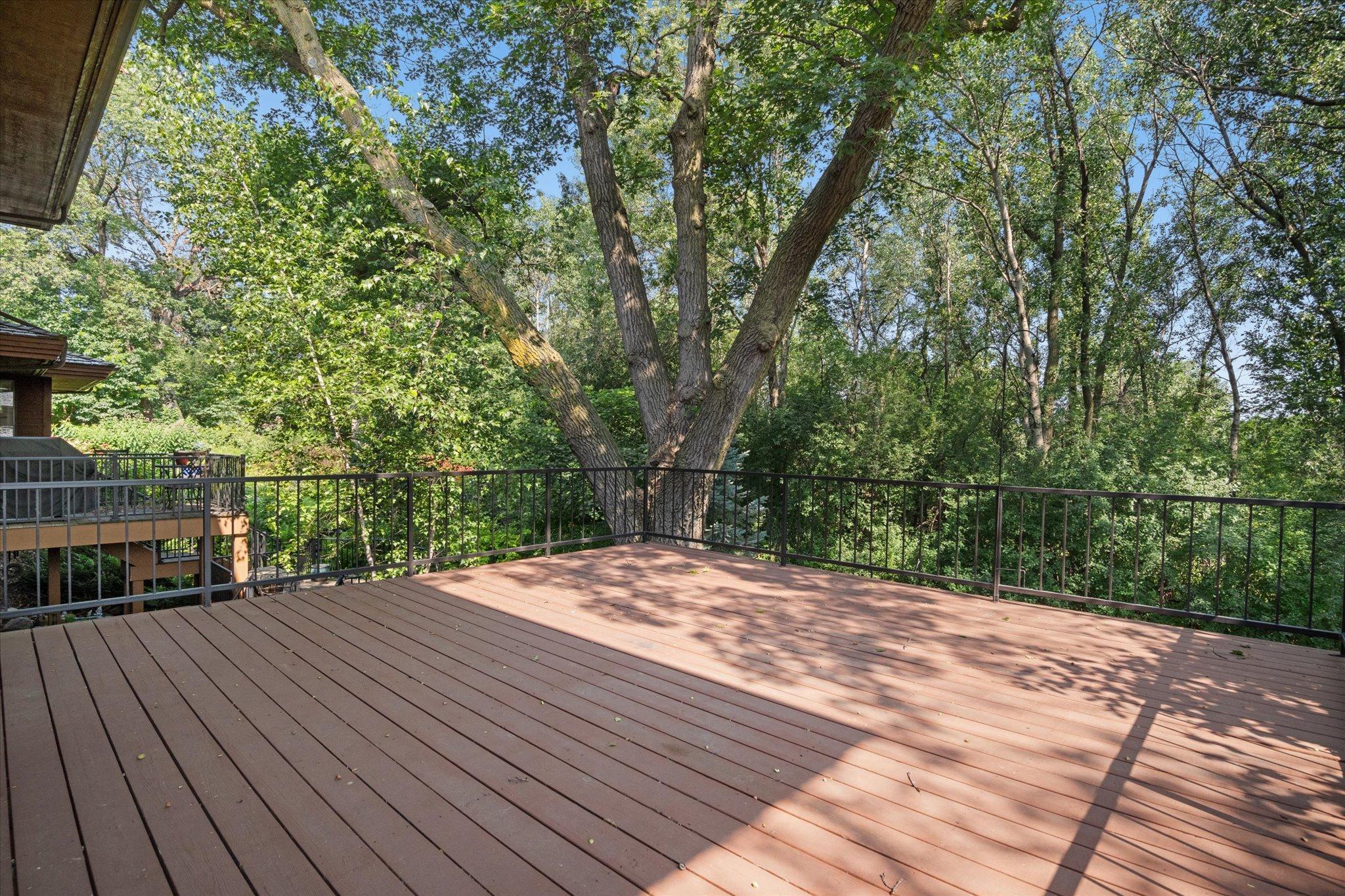 2400 Robin Oak Ridge