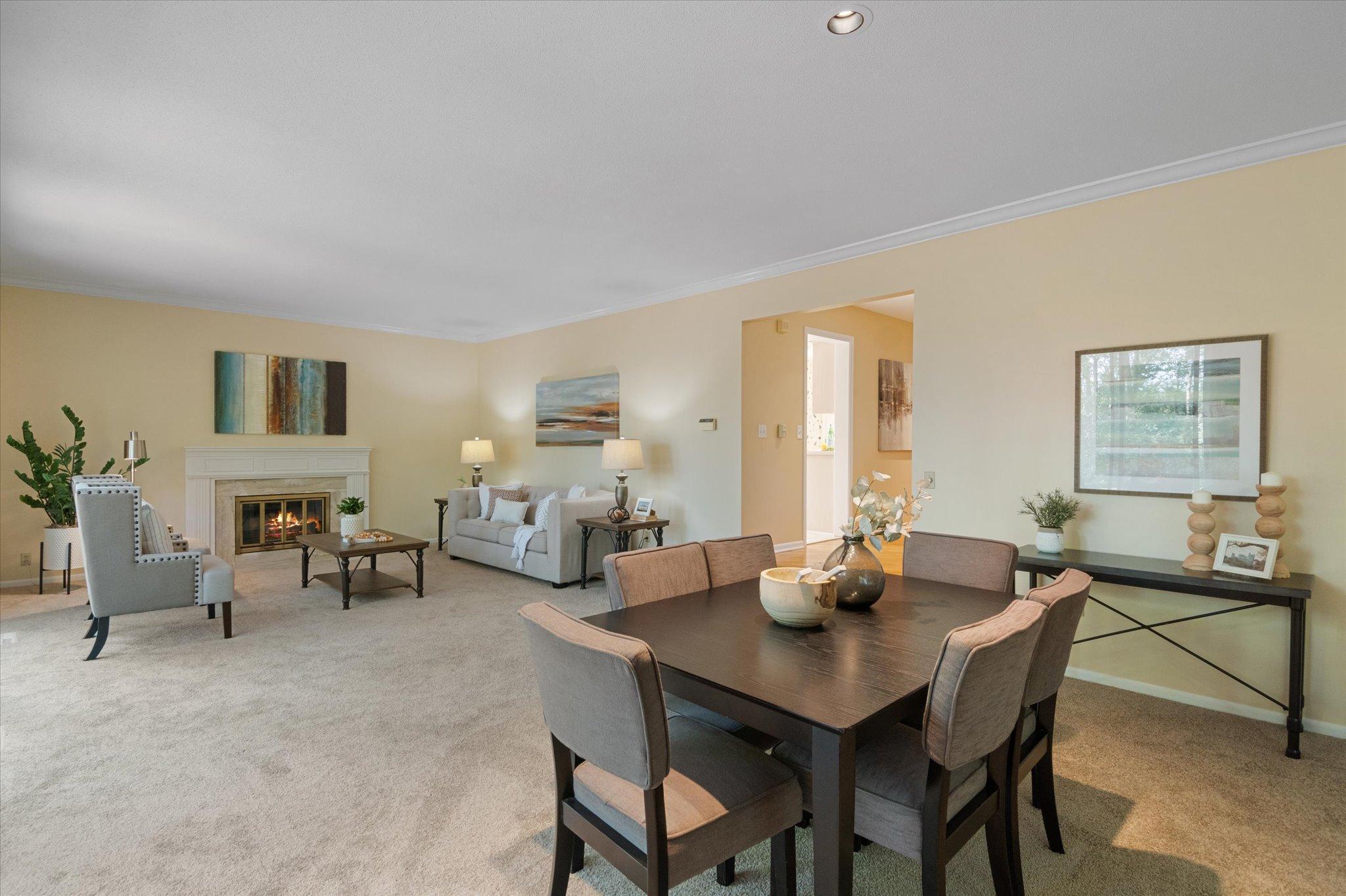 2400 Robin Oak Ridge