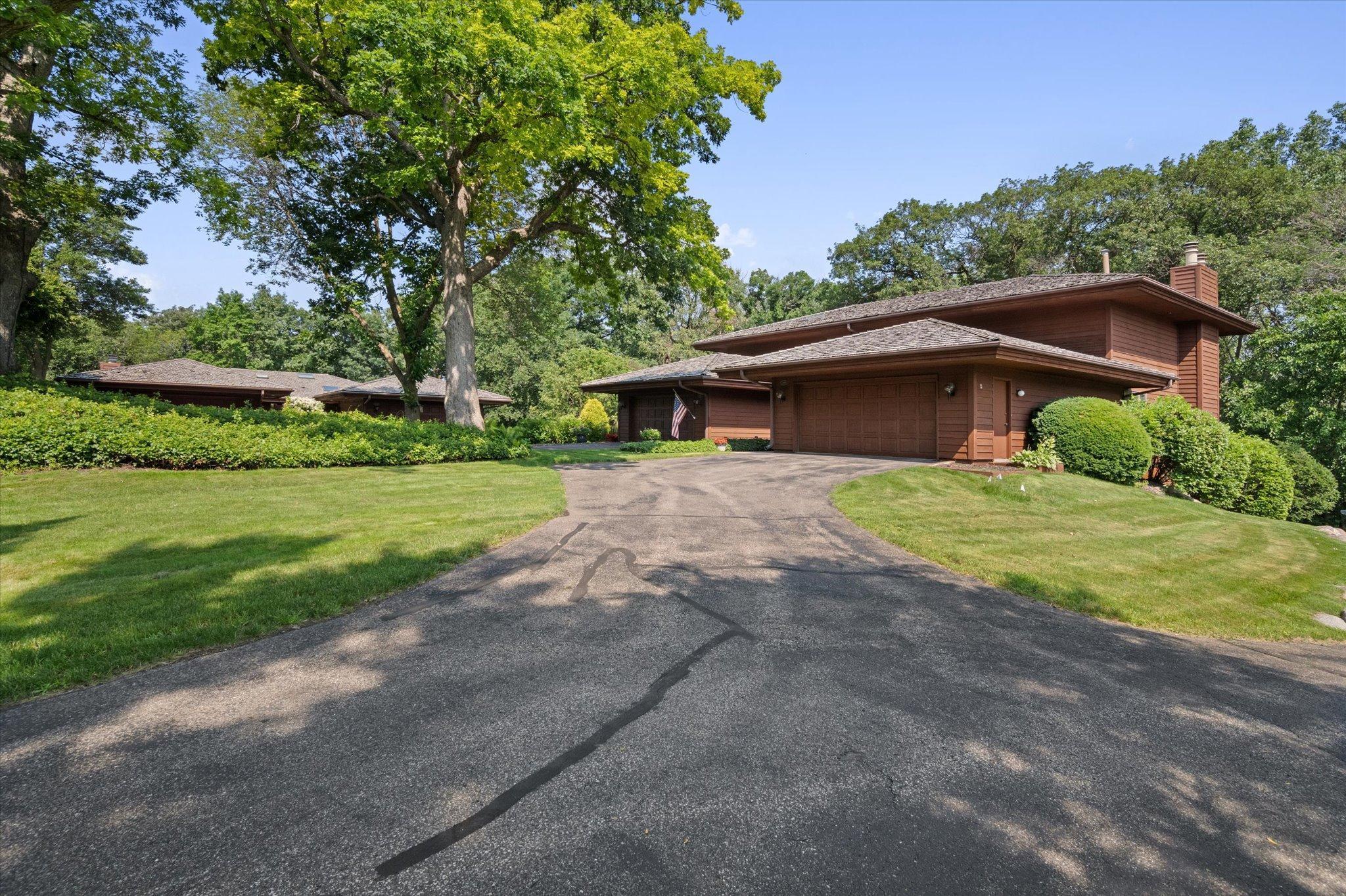 2400 Robin Oak Ridge