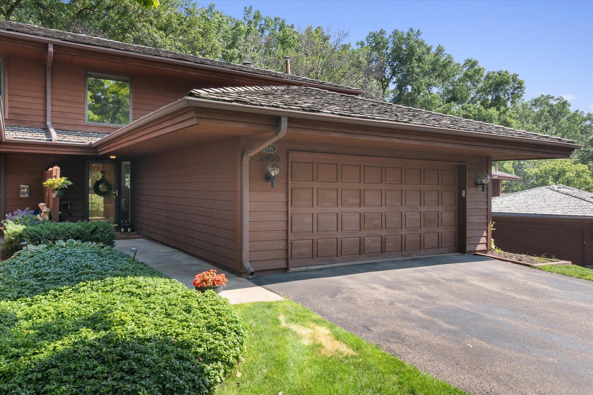 2400 Robin Oak Ridge