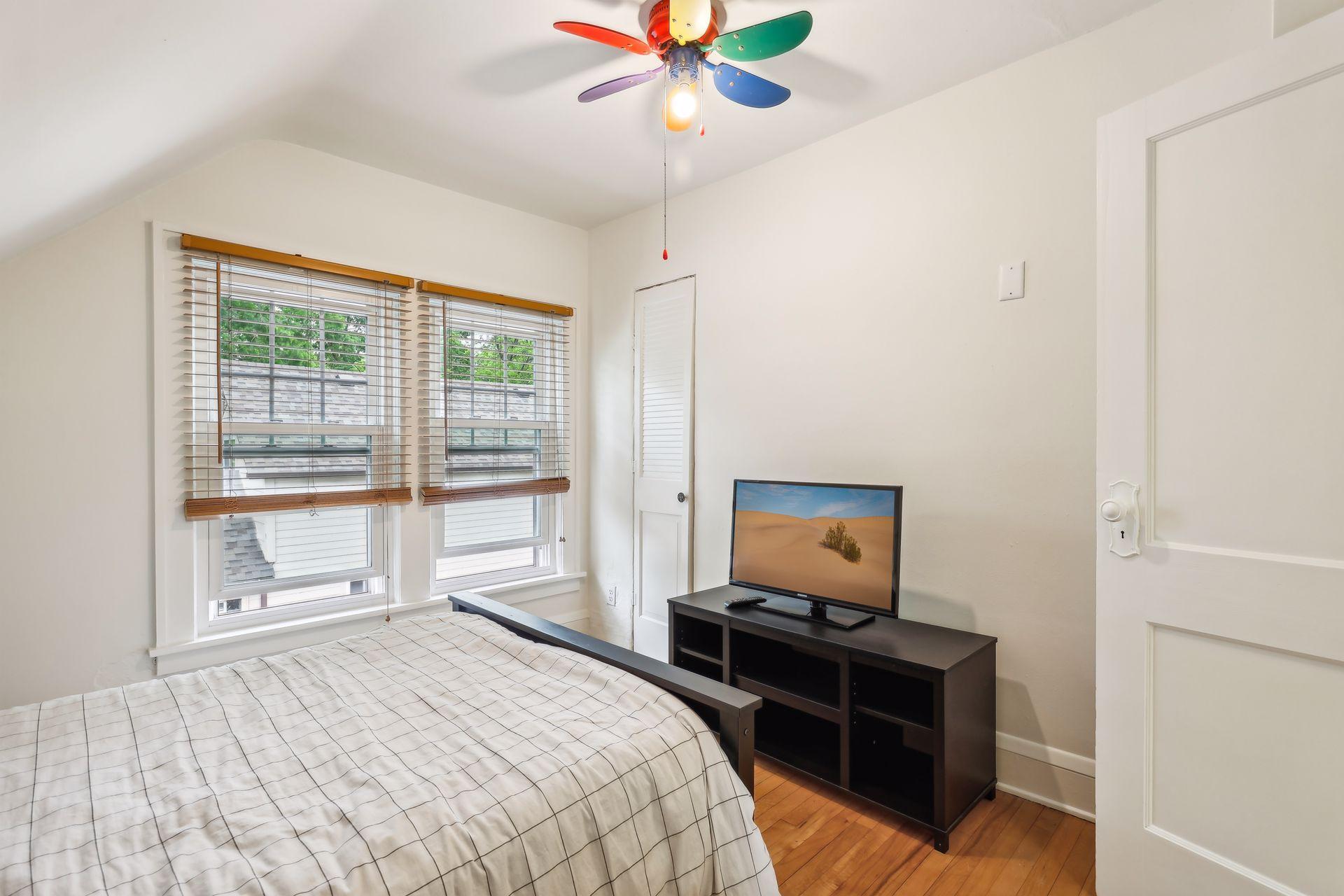 1710 Grand Street NE