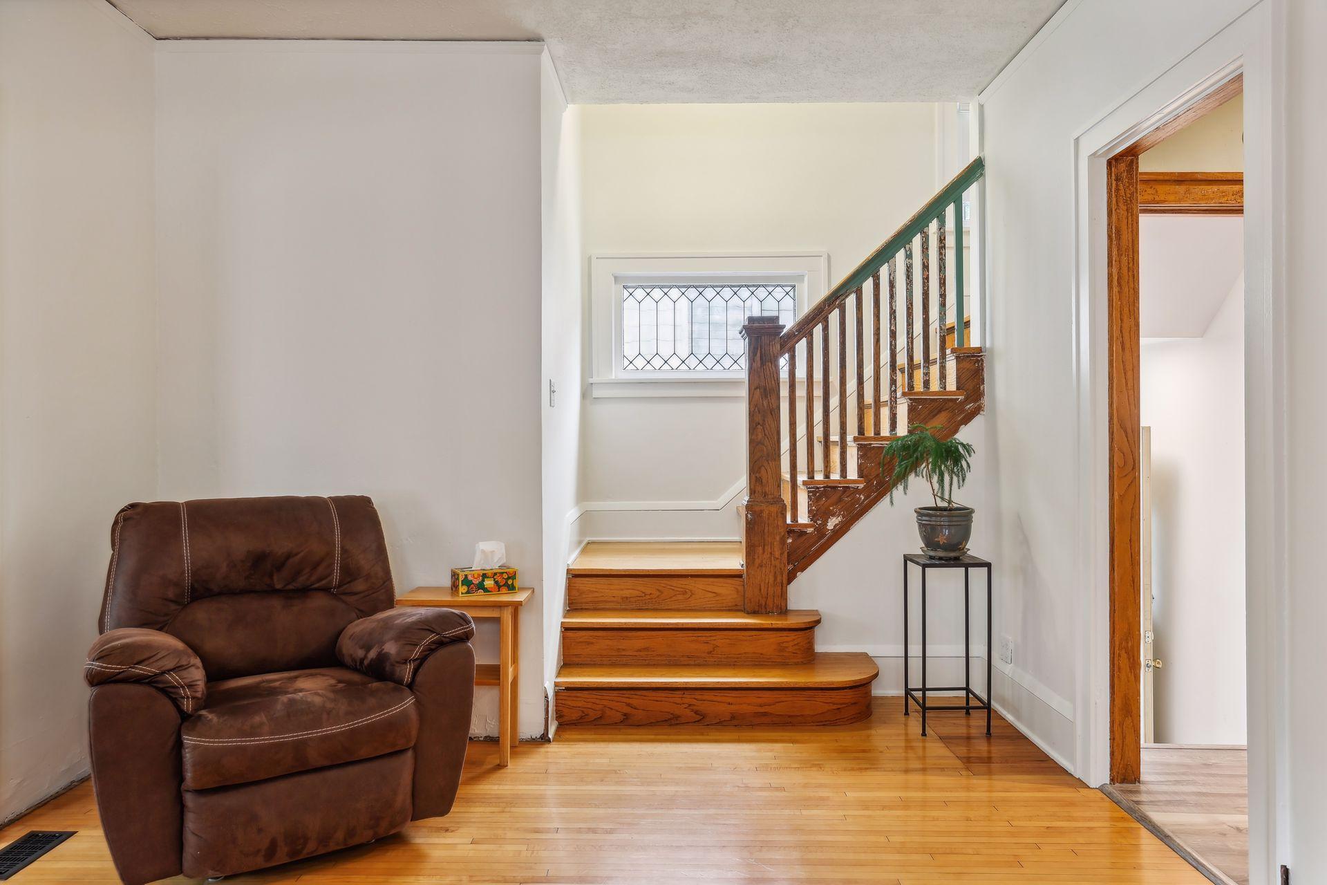 1710 Grand Street NE