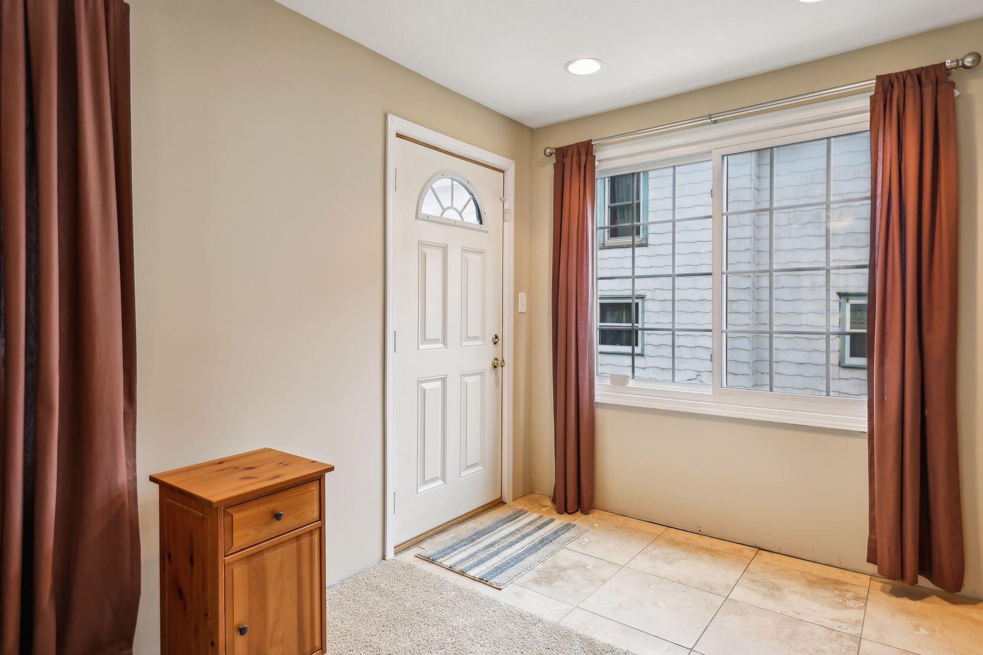 1710 Grand Street NE