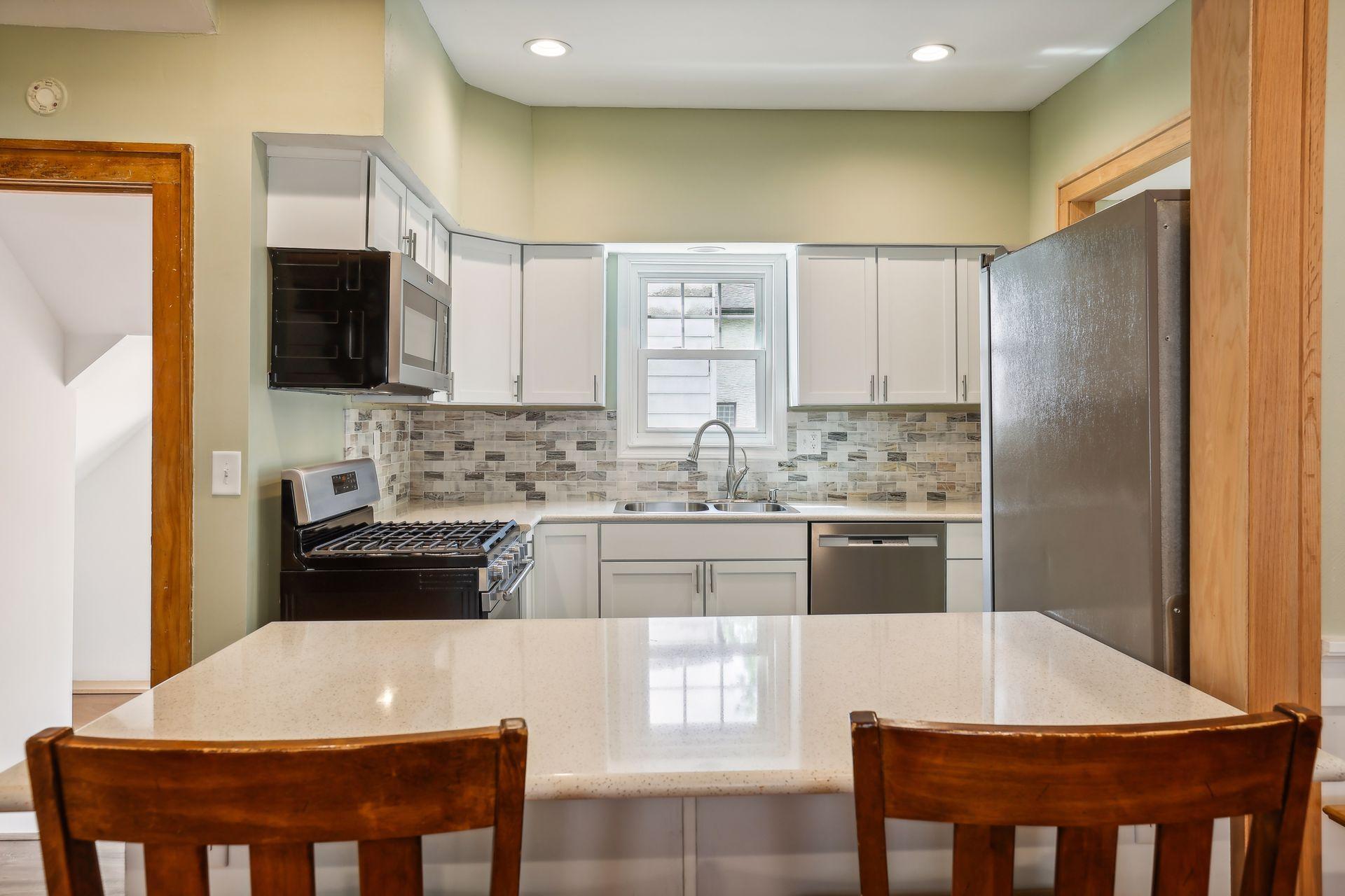 1710 Grand Street NE