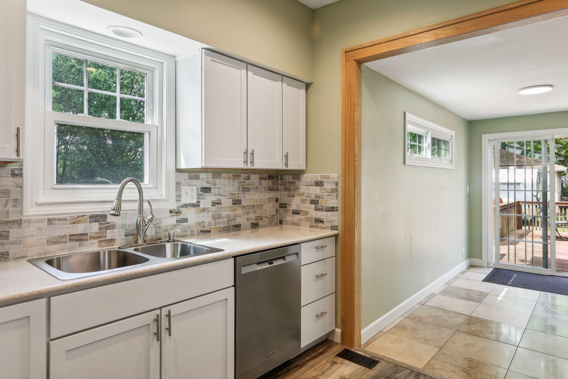 1710 Grand Street NE