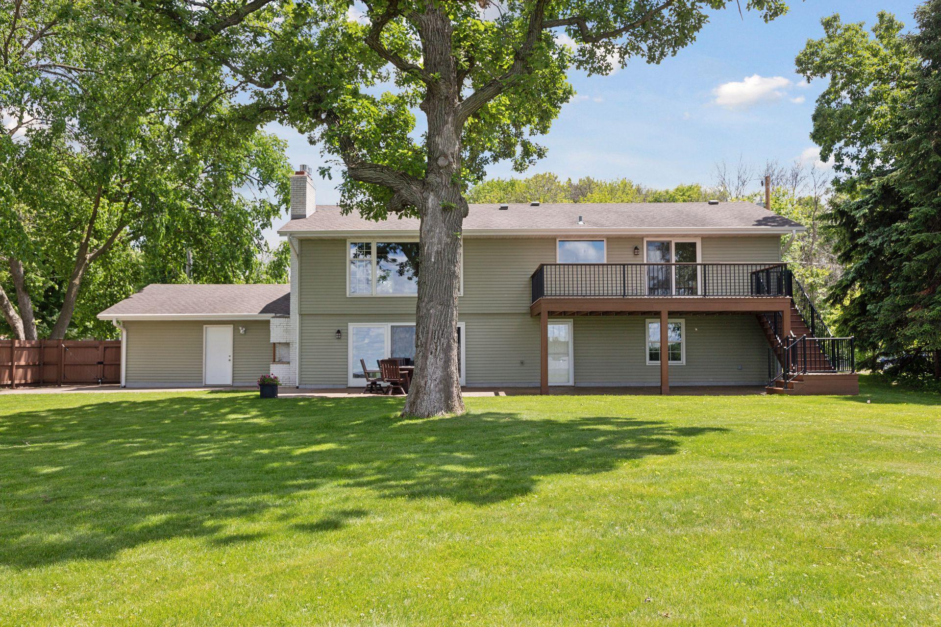 1687 Peltier Lake Drive