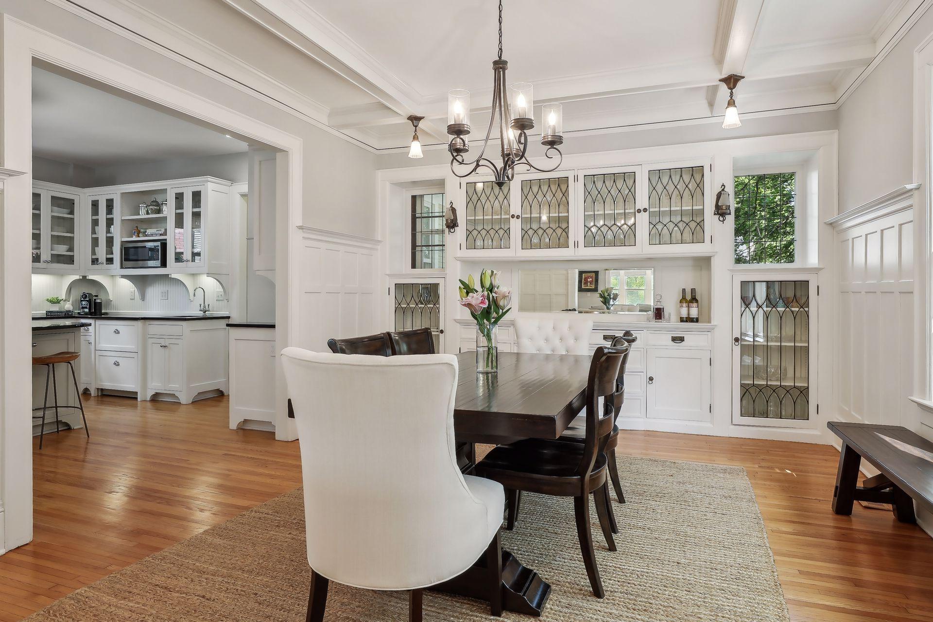 2521 Irving Avenue S