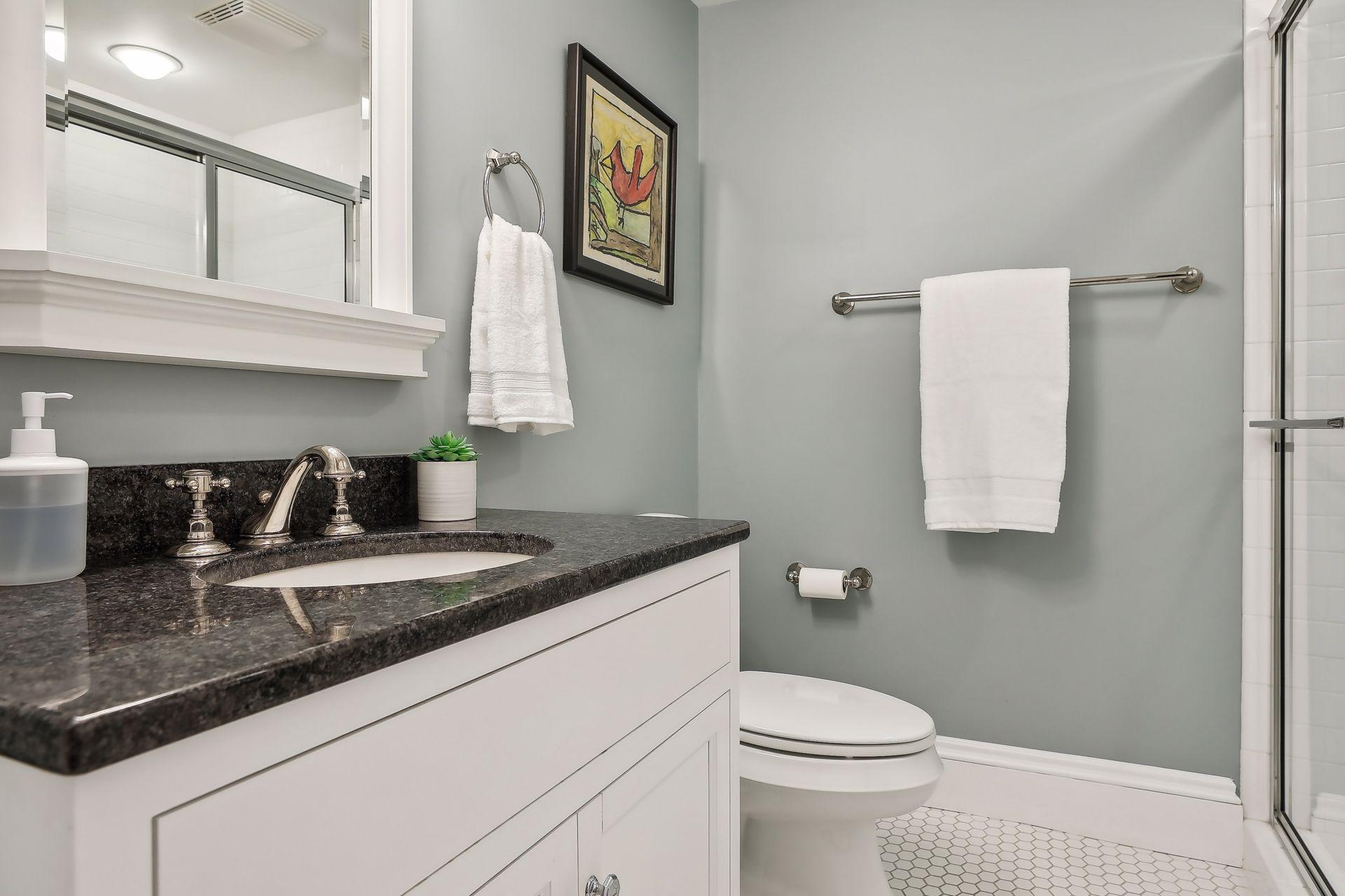 2521 Irving Avenue S