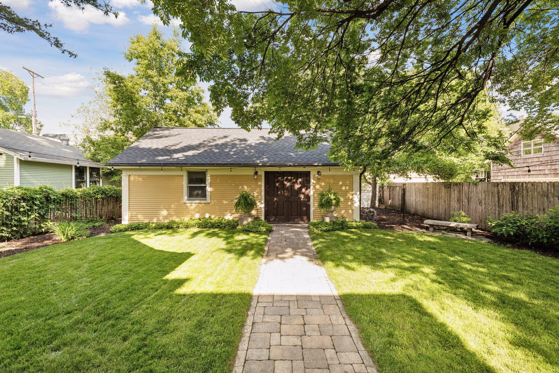 2521 Irving Avenue S