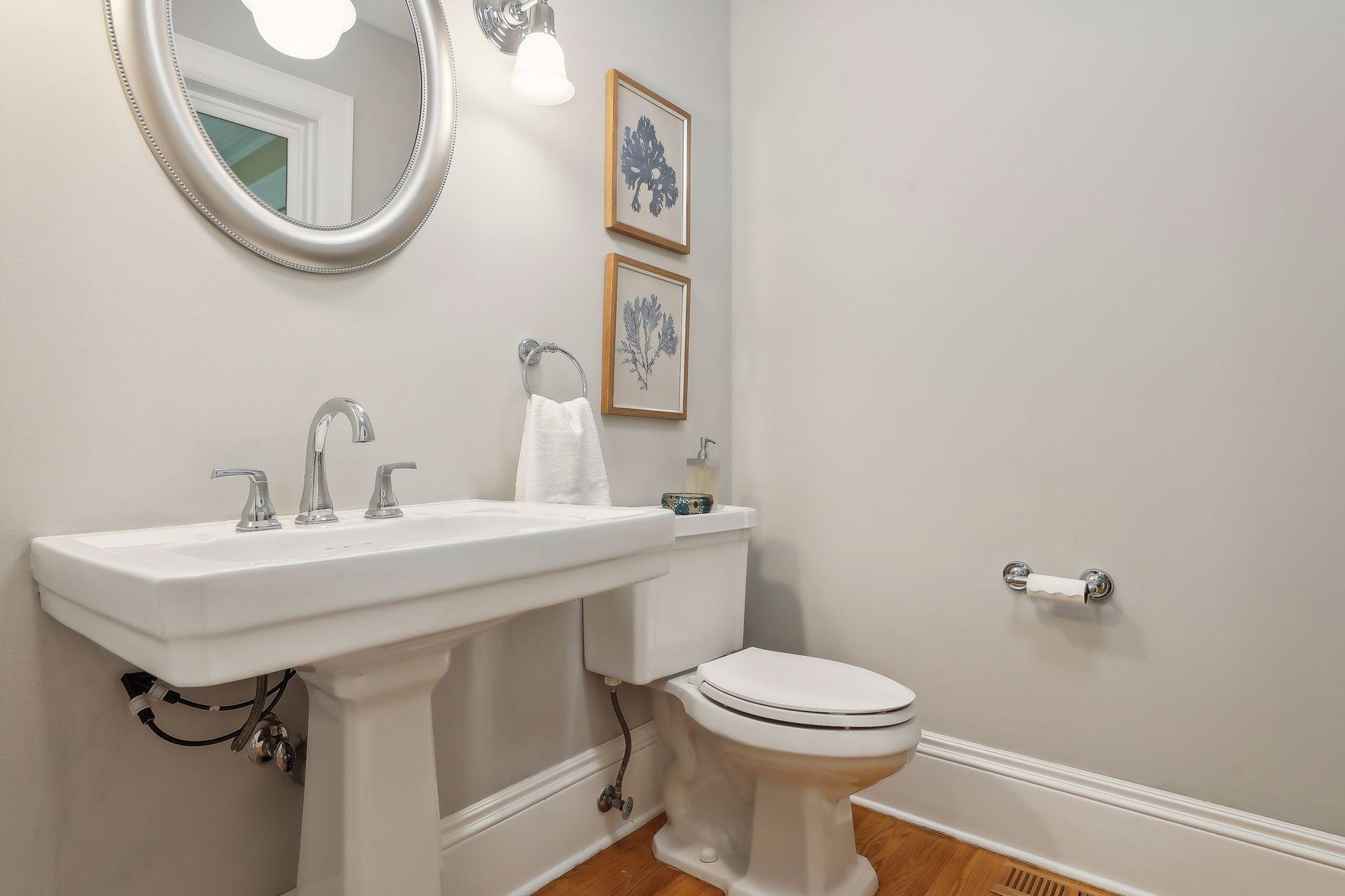 2521 Irving Avenue S